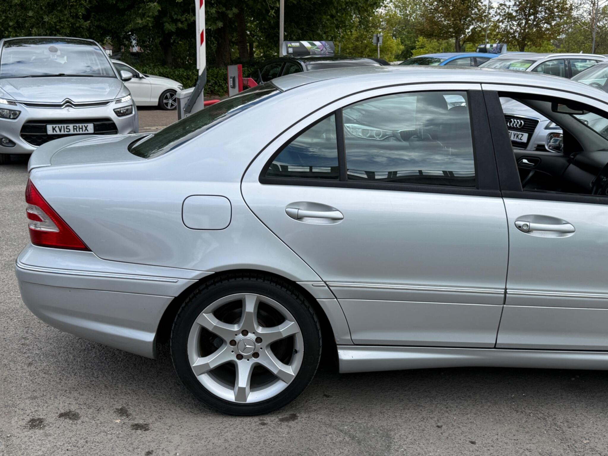 Mercedes-Benz C Class - Image 21