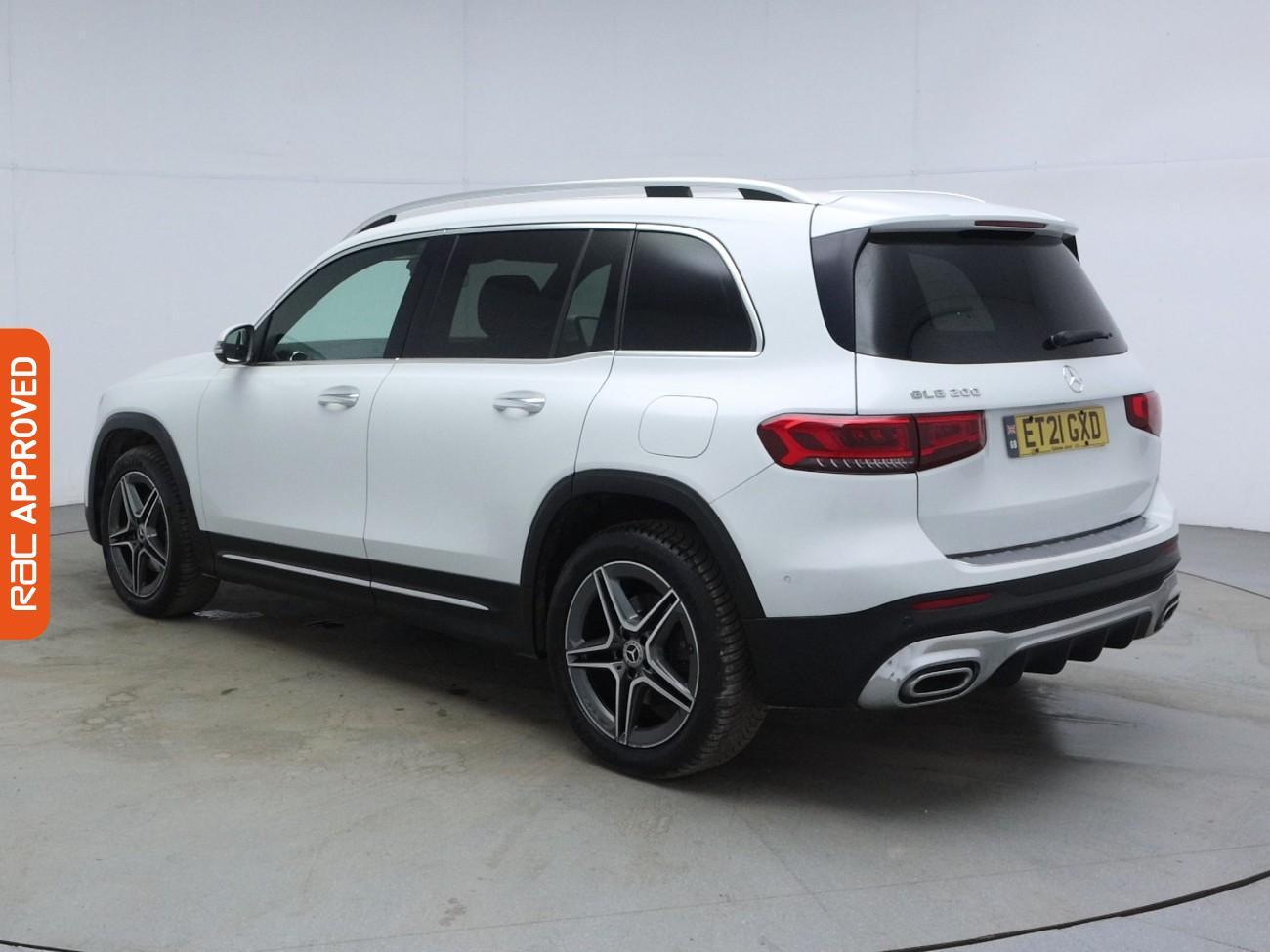 Mercedes-Benz GLB view 4