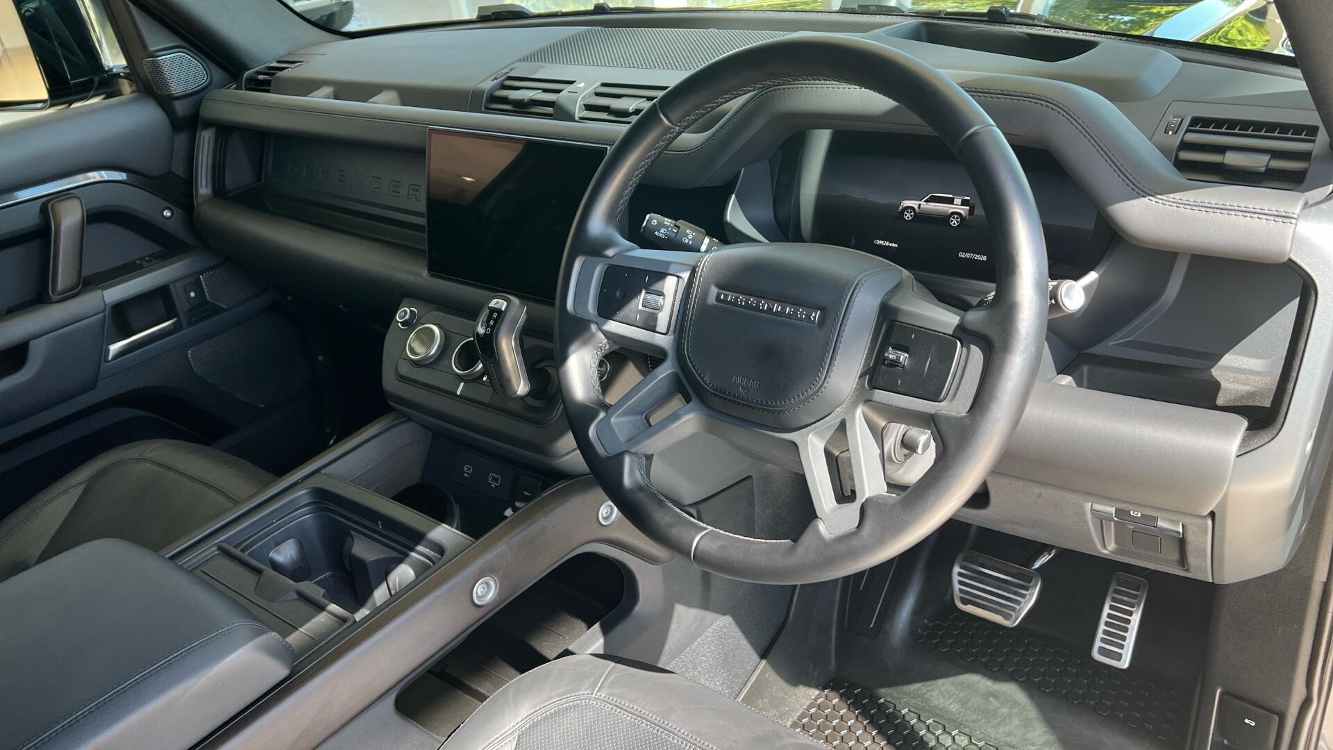 Land Rover Defender view 23