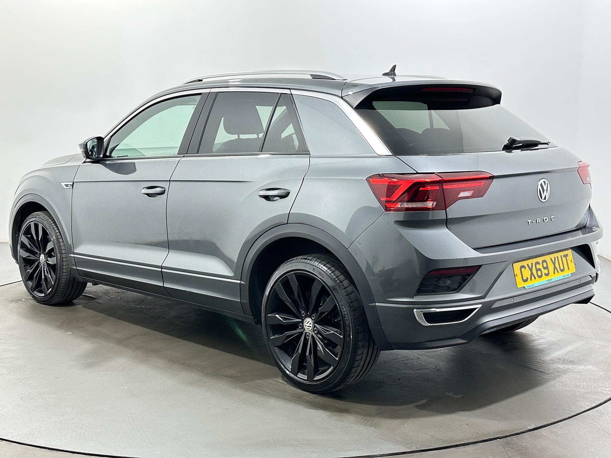 Volkswagen T-Roc view 6