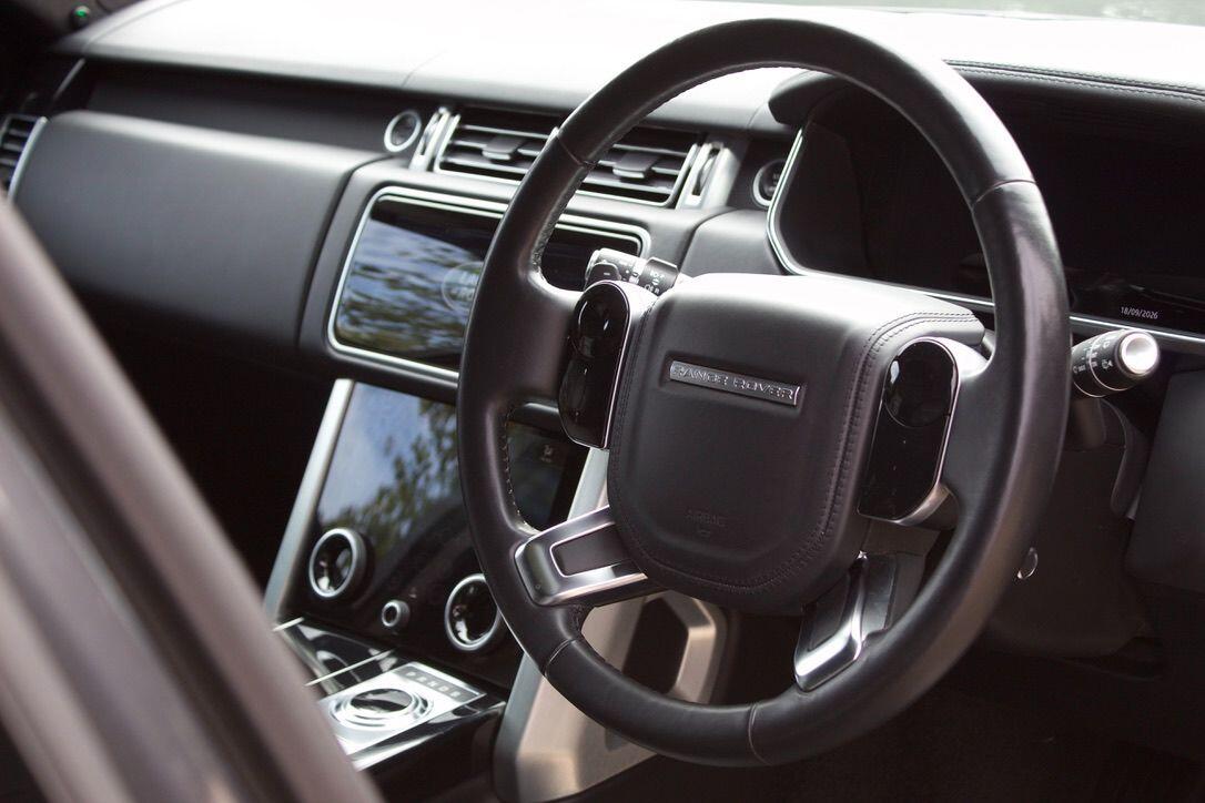 Land Rover Range Rover view 15