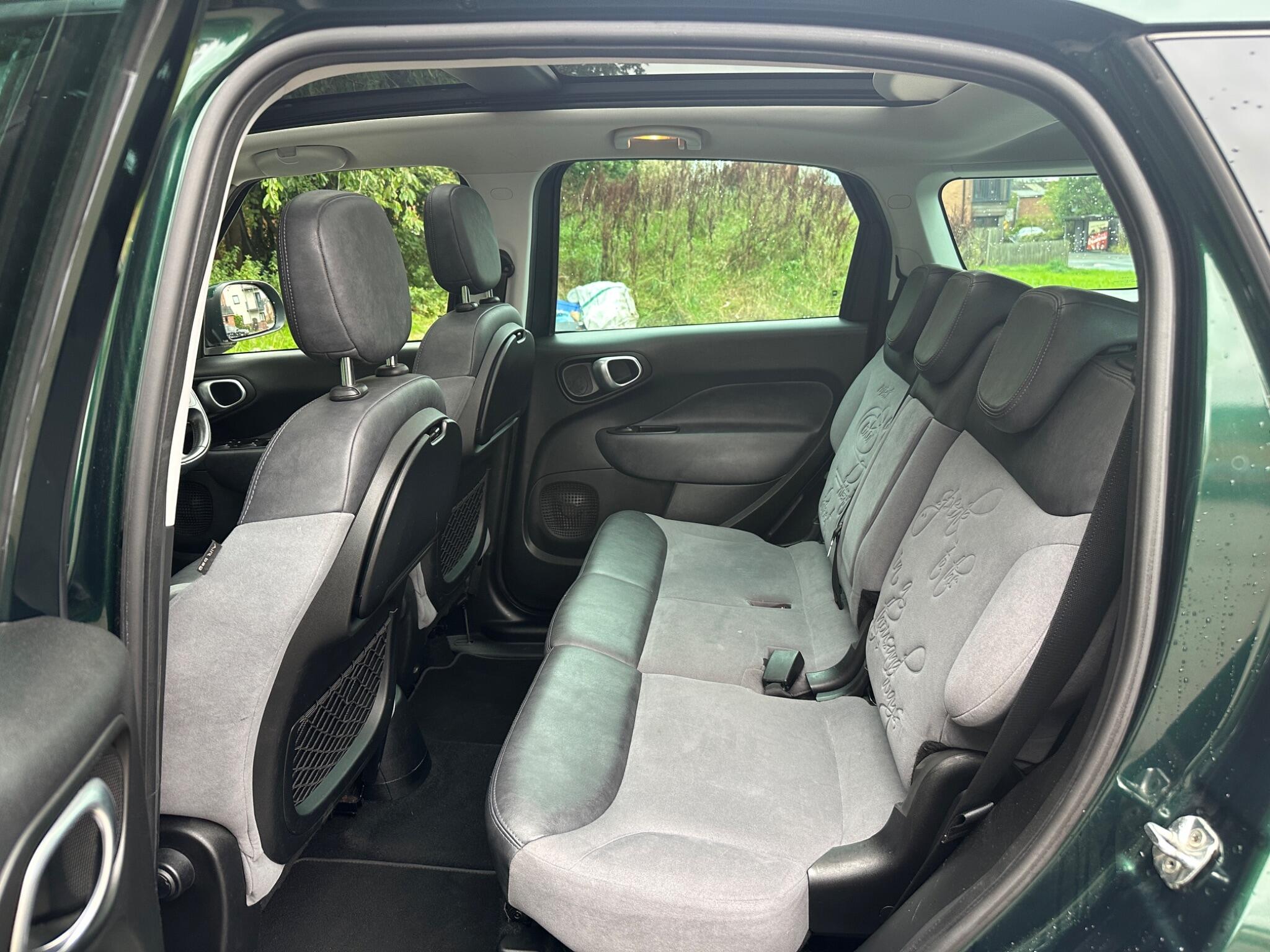 Fiat 500L view 27