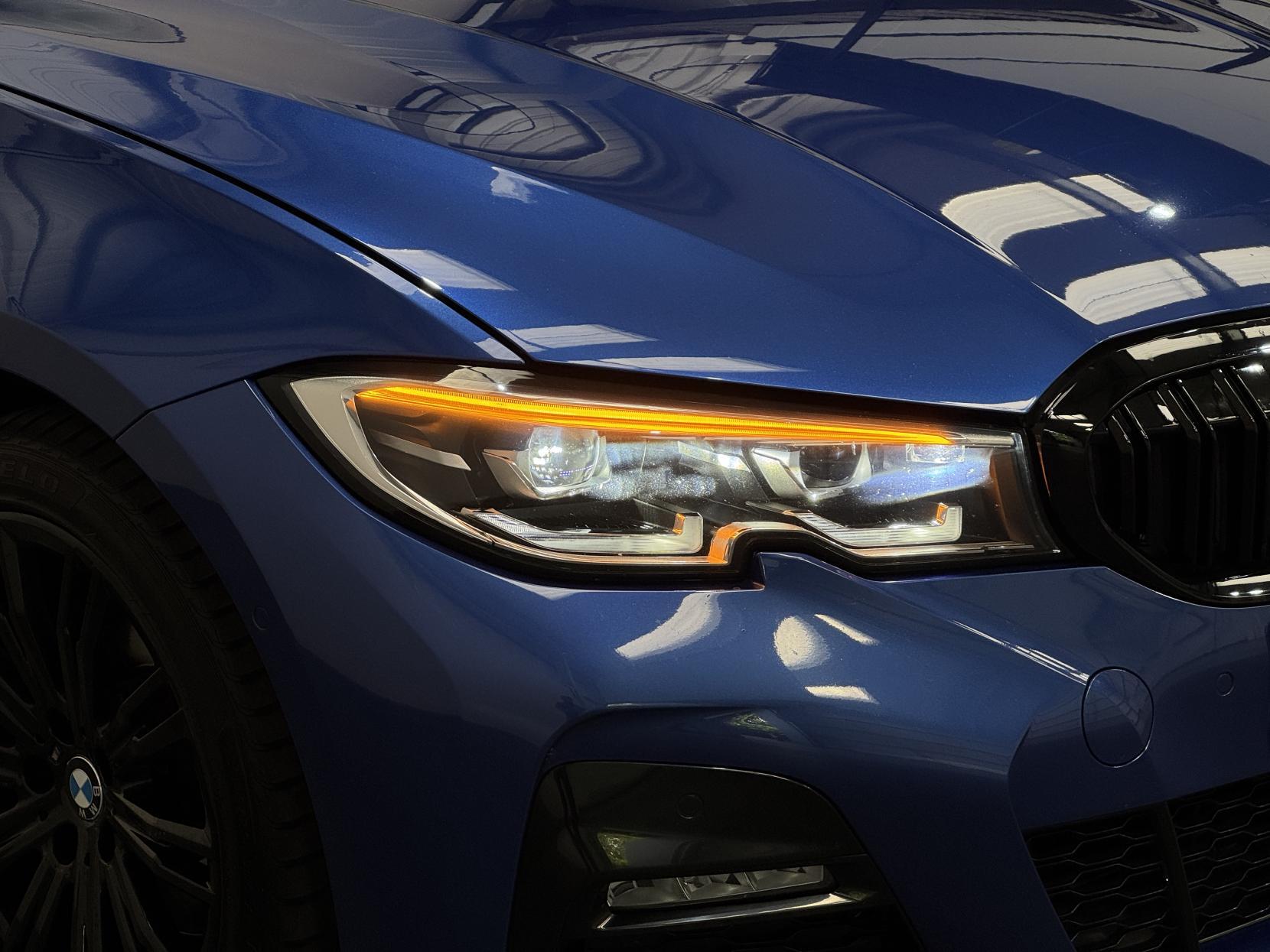 BMW 3 Series view 5