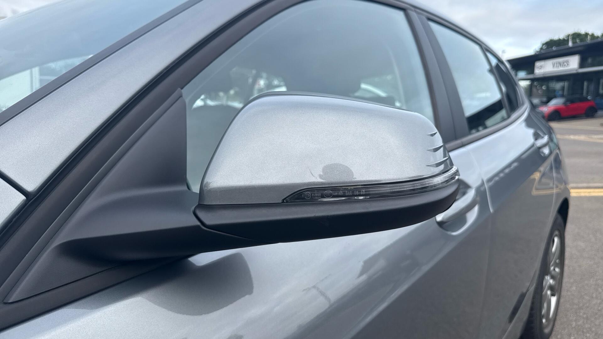 BMW 1 Series view 30