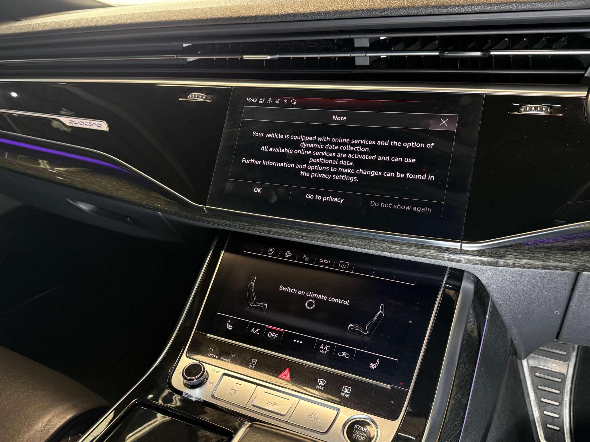 Audi Q8 view 35