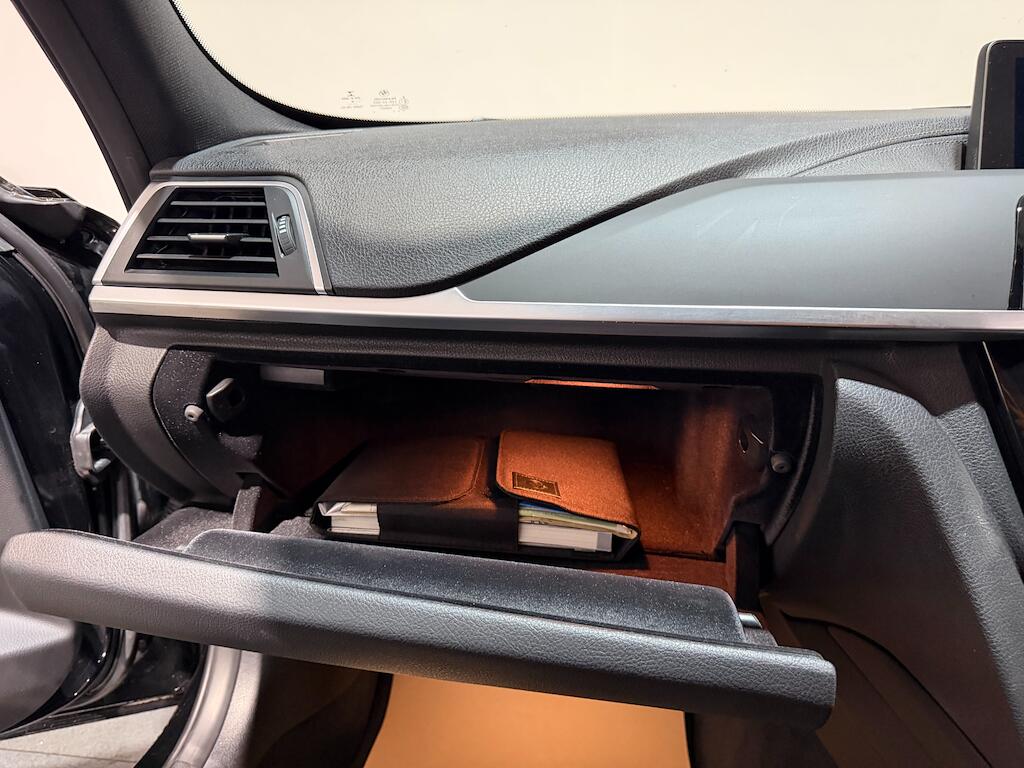 BMW 3 Series view 31