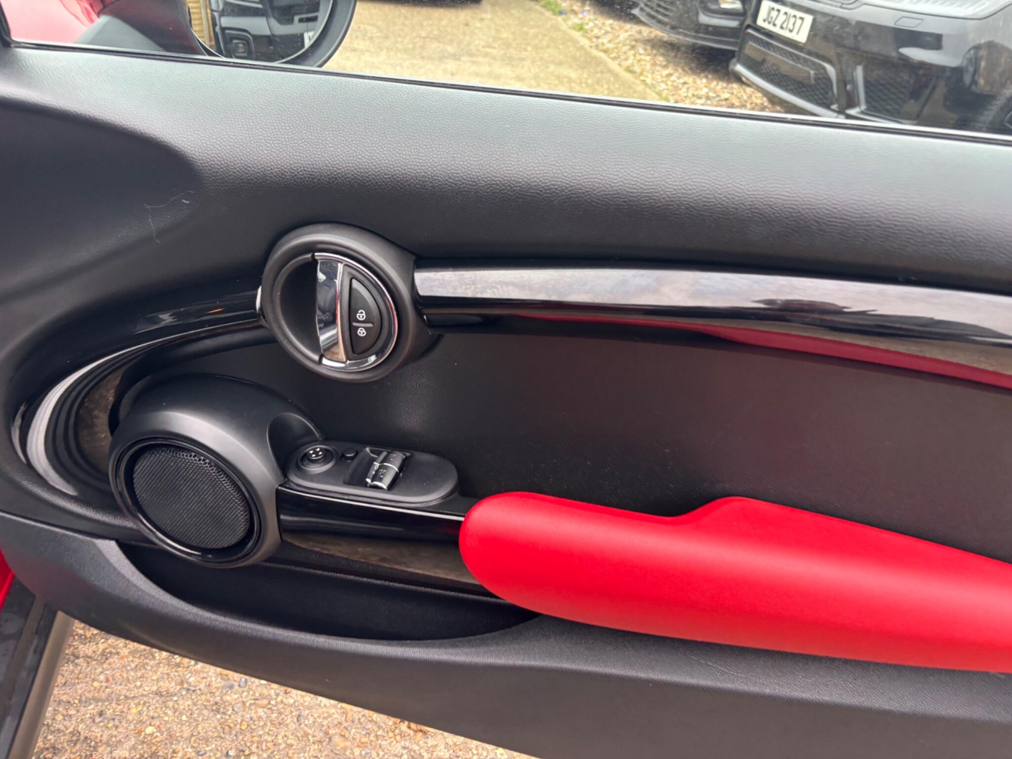 Mini Cooper view 25