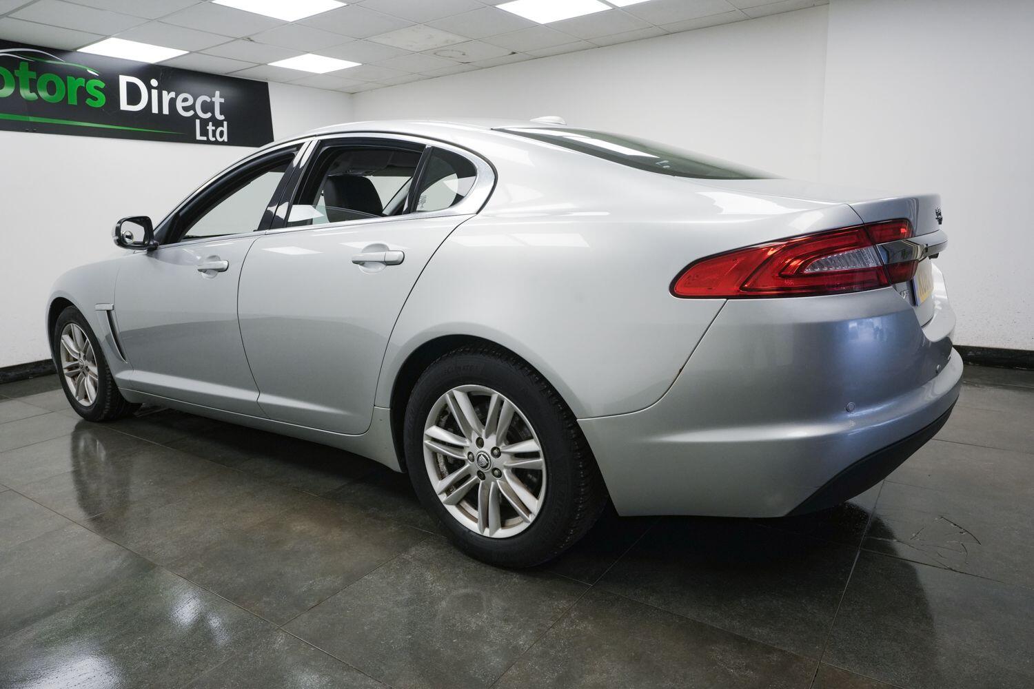 Jaguar XF view 6
