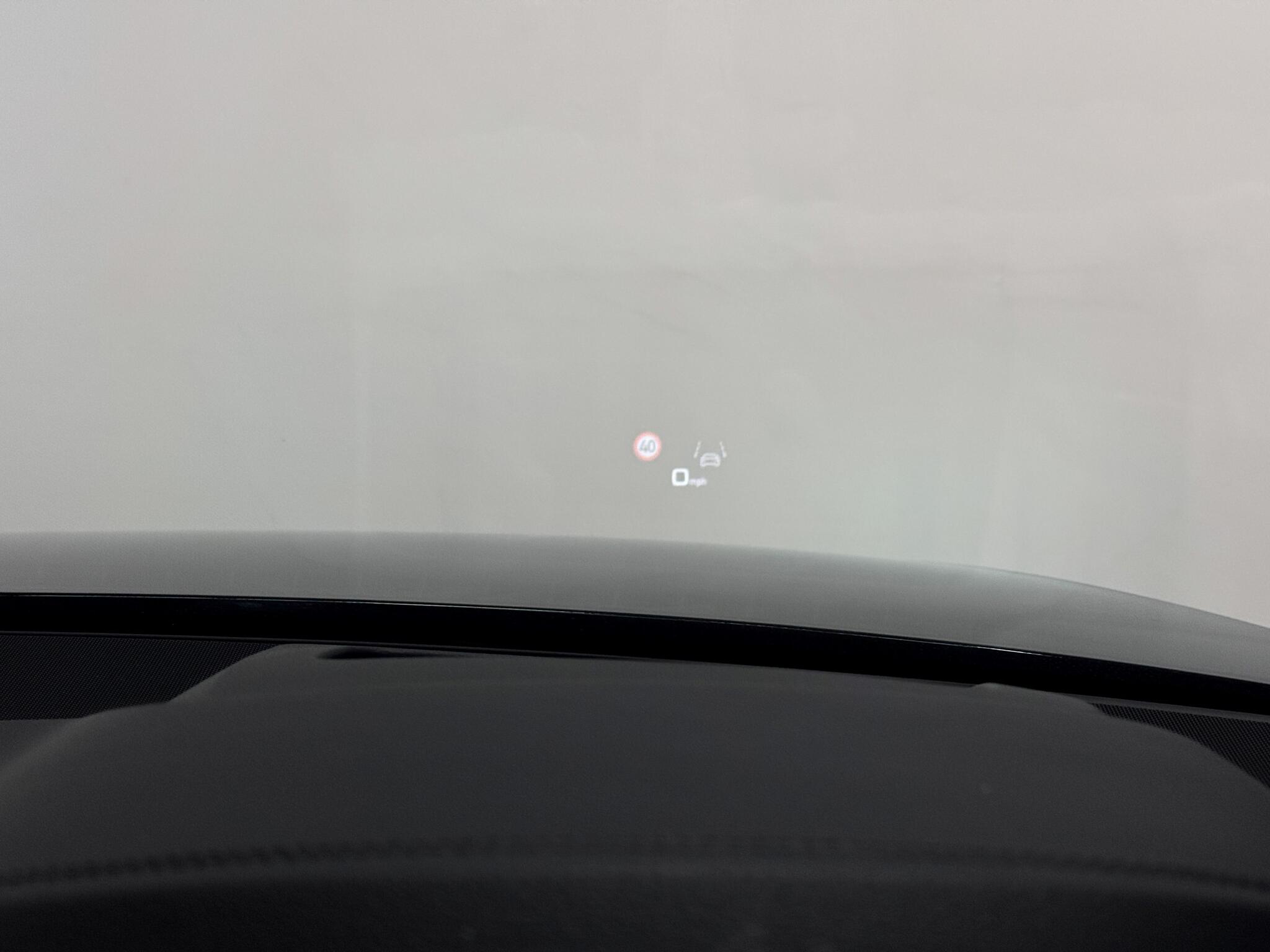 Audi A8 view 36