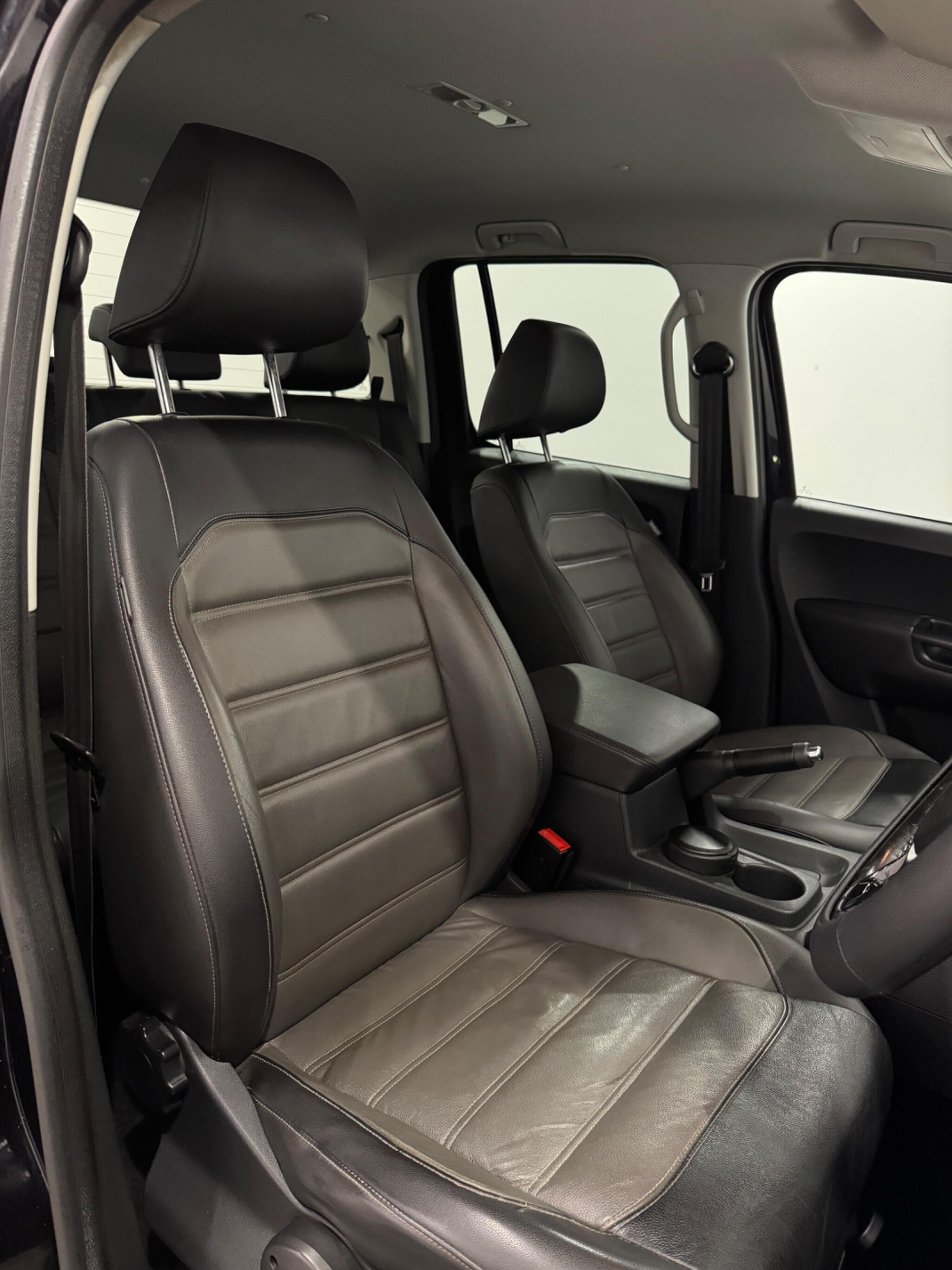 Volkswagen Amarok view 9