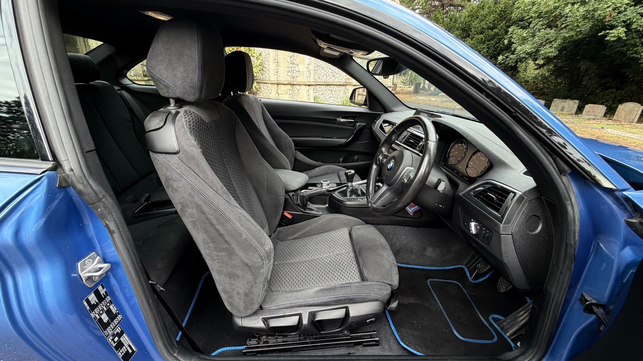 BMW 2 Series view 31