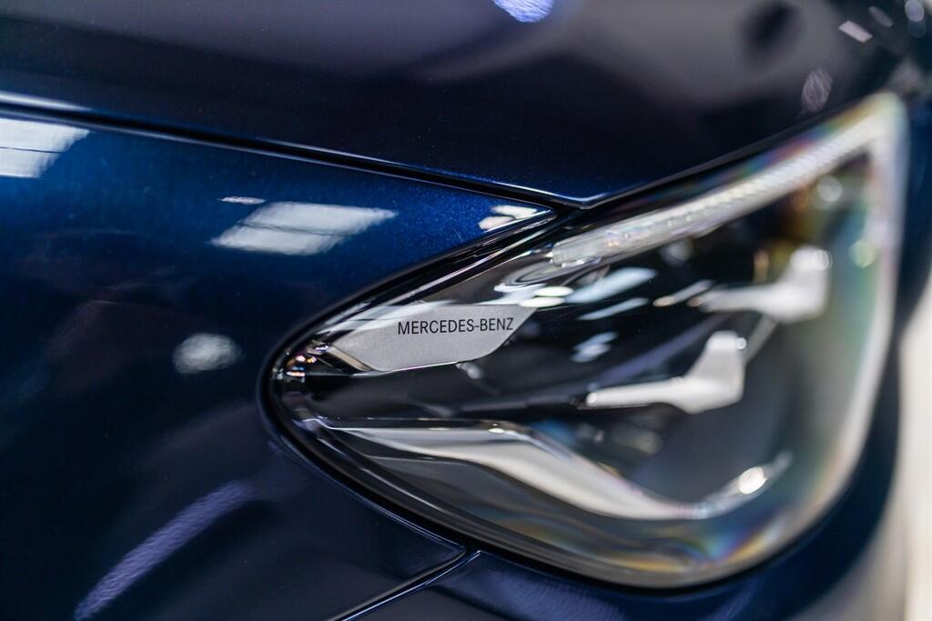 Mercedes-Benz E-Class view 11