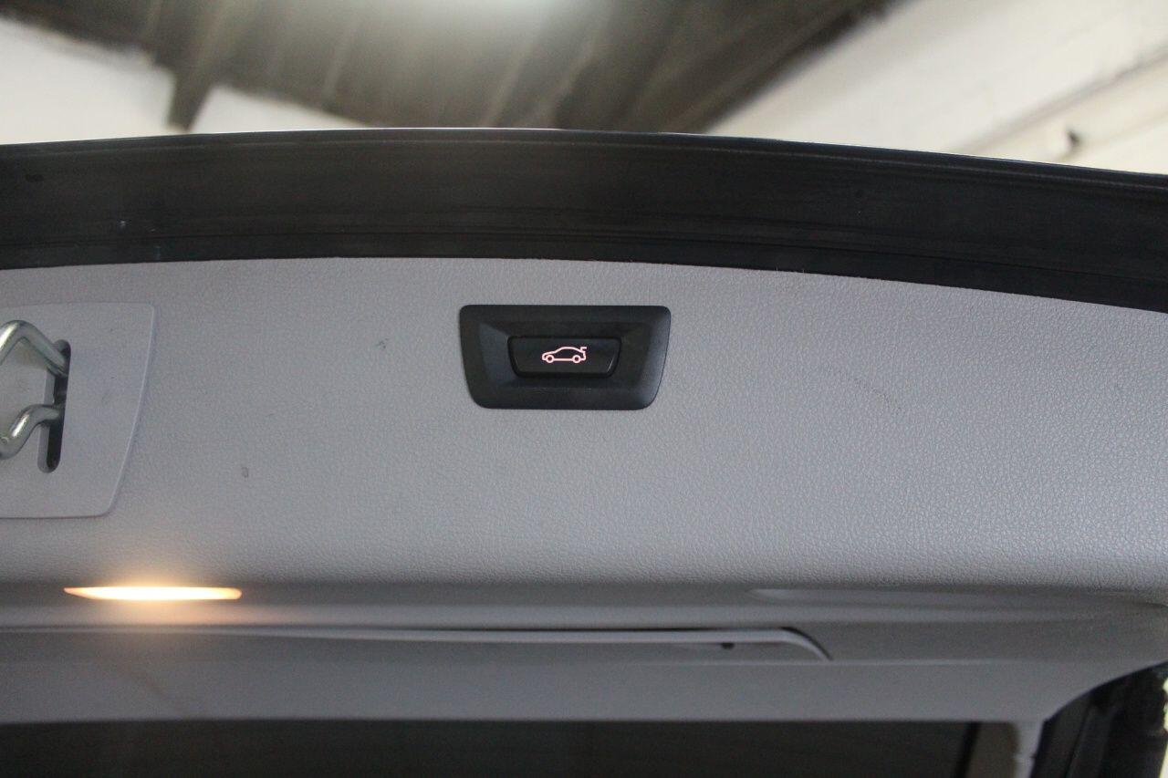 BMW 3 Series view 20