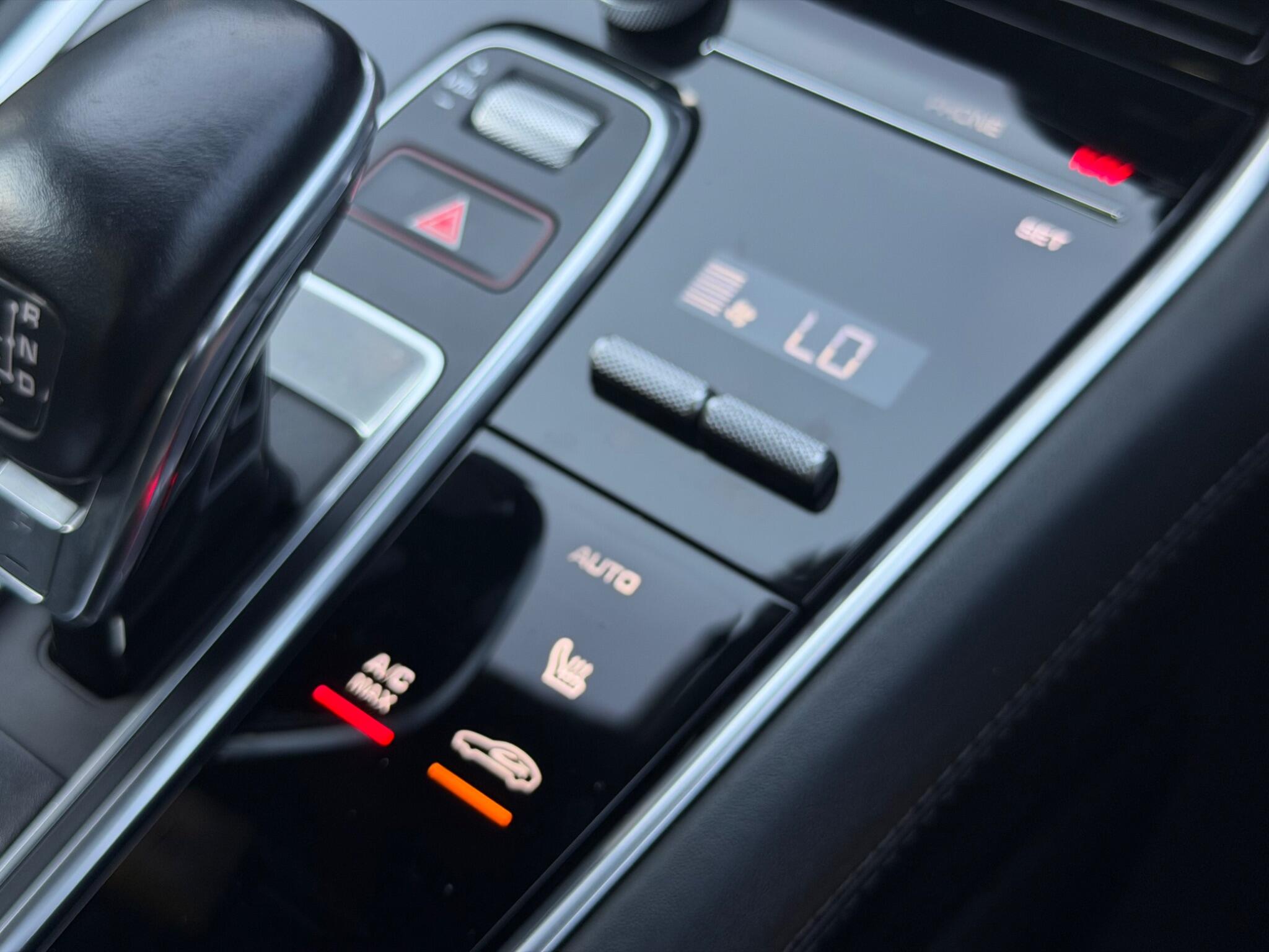 Porsche Panamera view 25