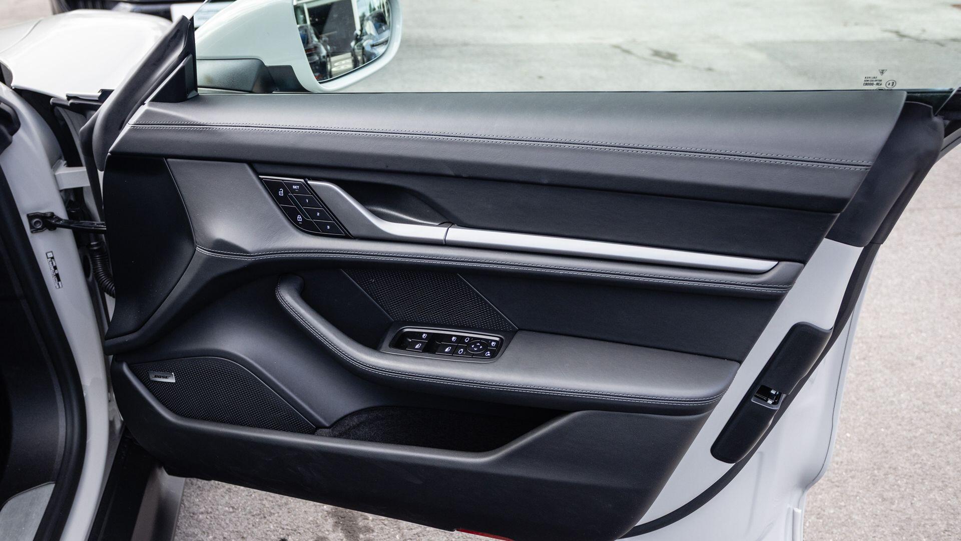 Porsche Taycan view 20