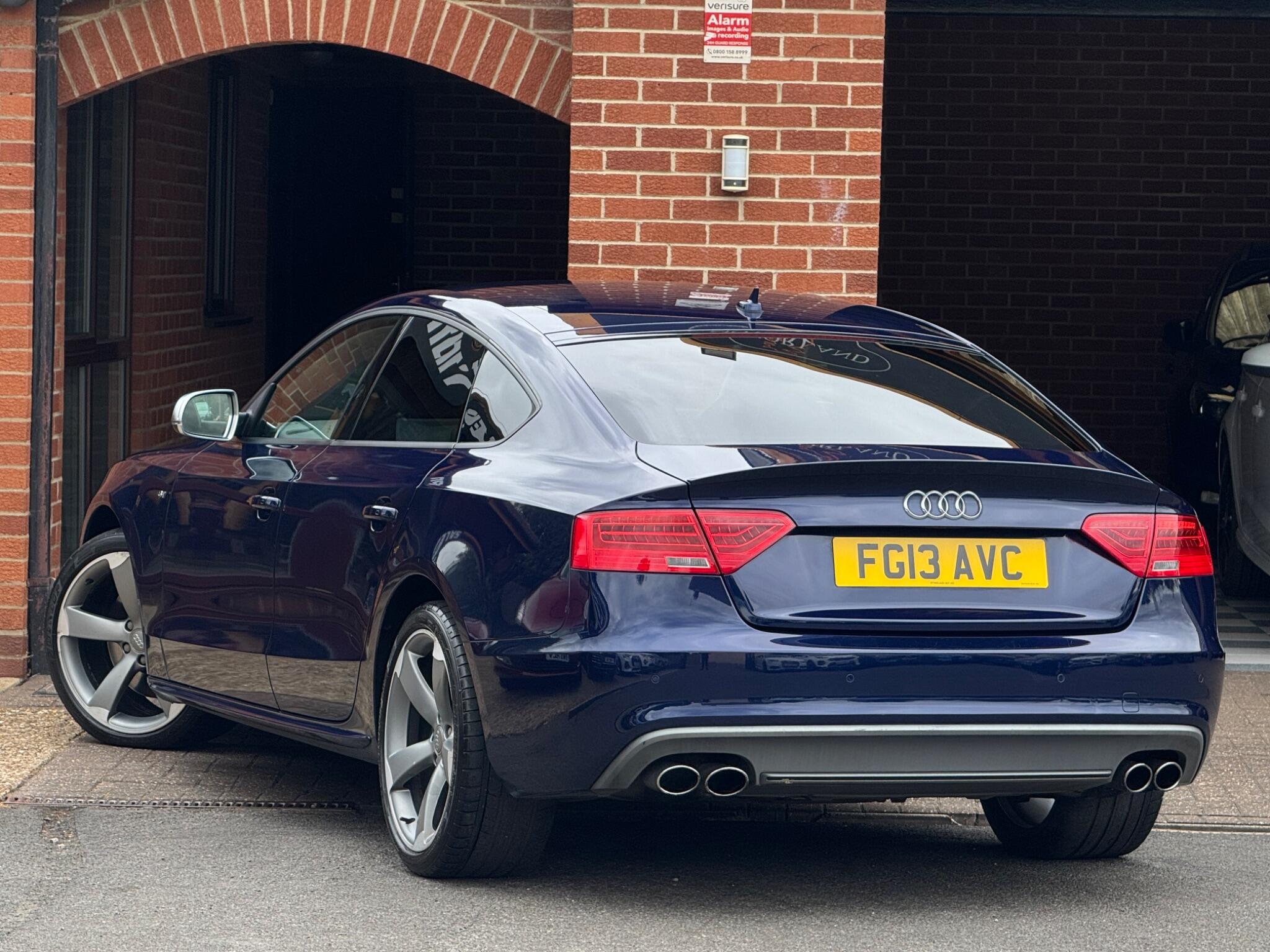 Audi S5 view 3