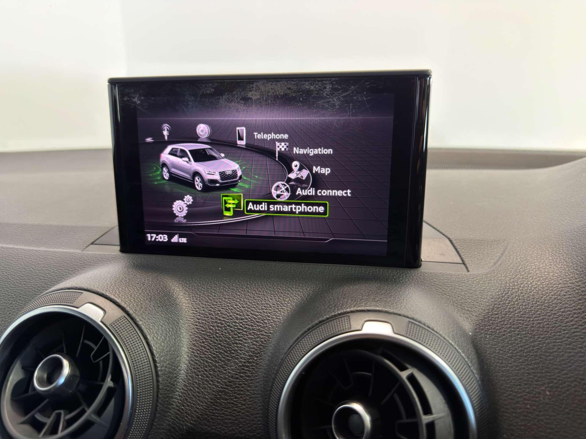 Audi Q2 view 50