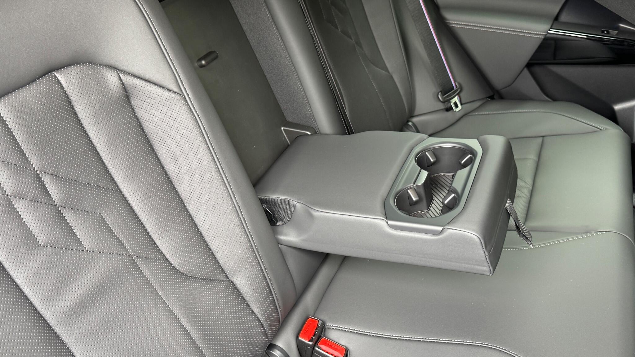 BMW X3 view 11