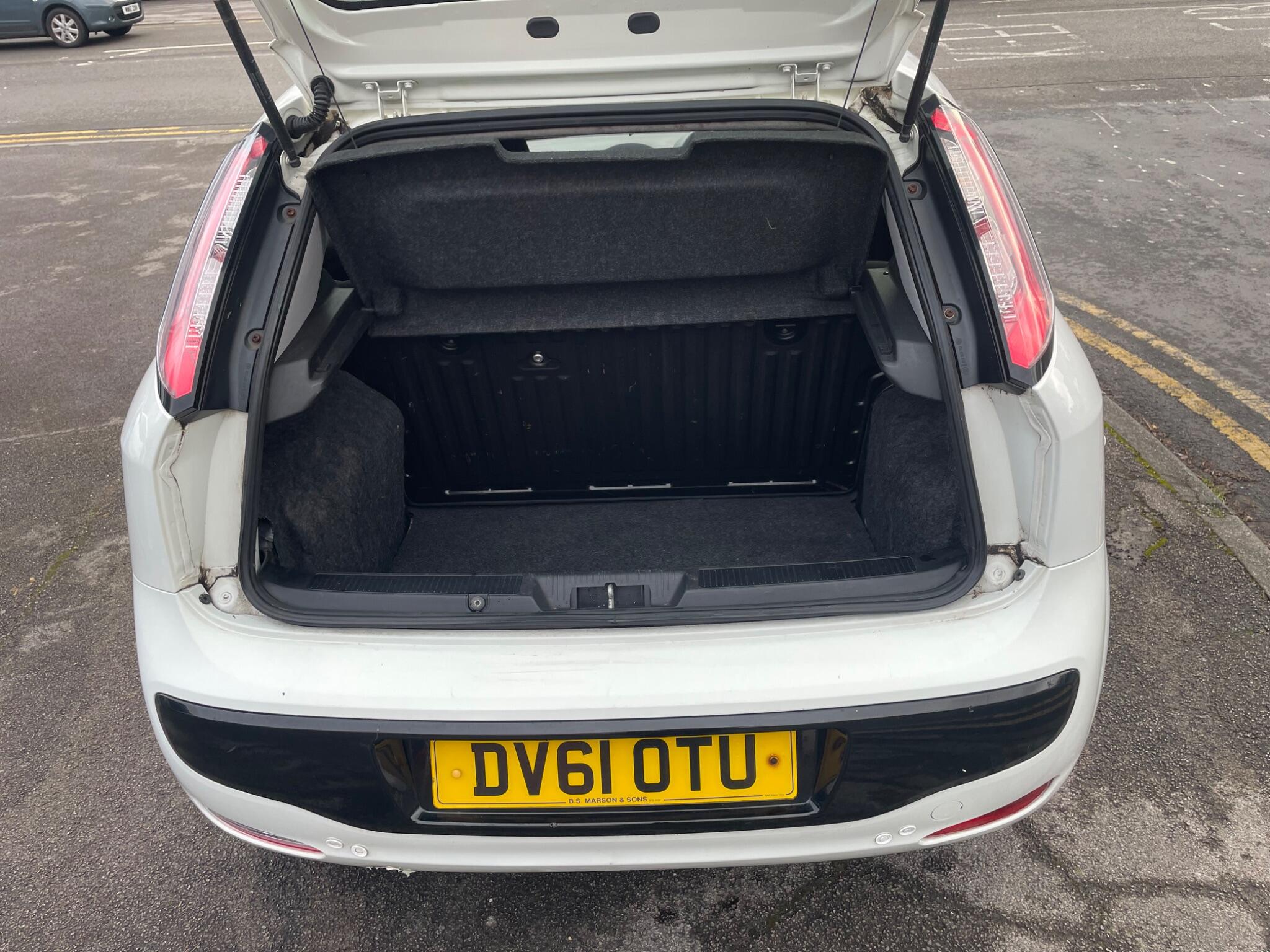 2011 Fiat Punto Evo image 62