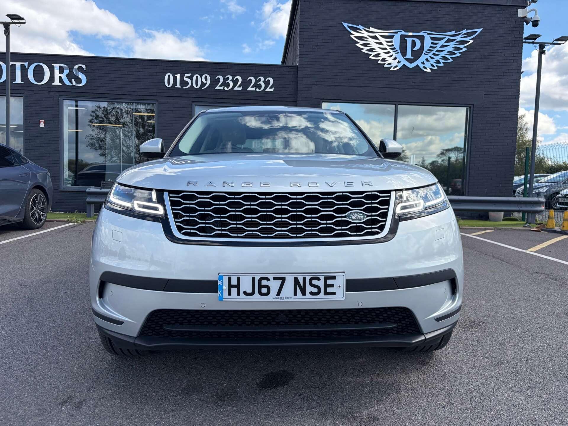 Land Rover Range Rover Velar view 3