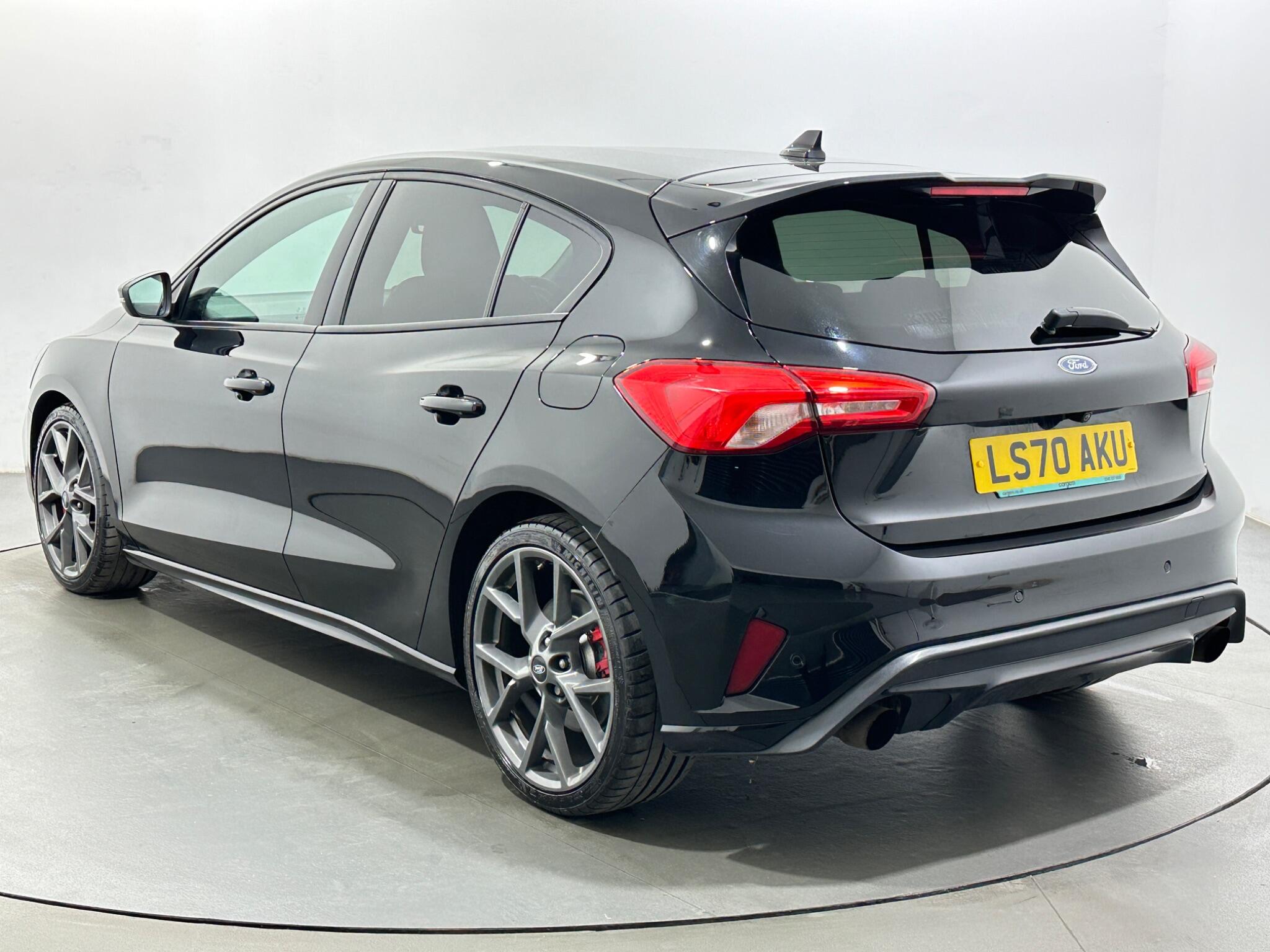 Ford Focus view 6