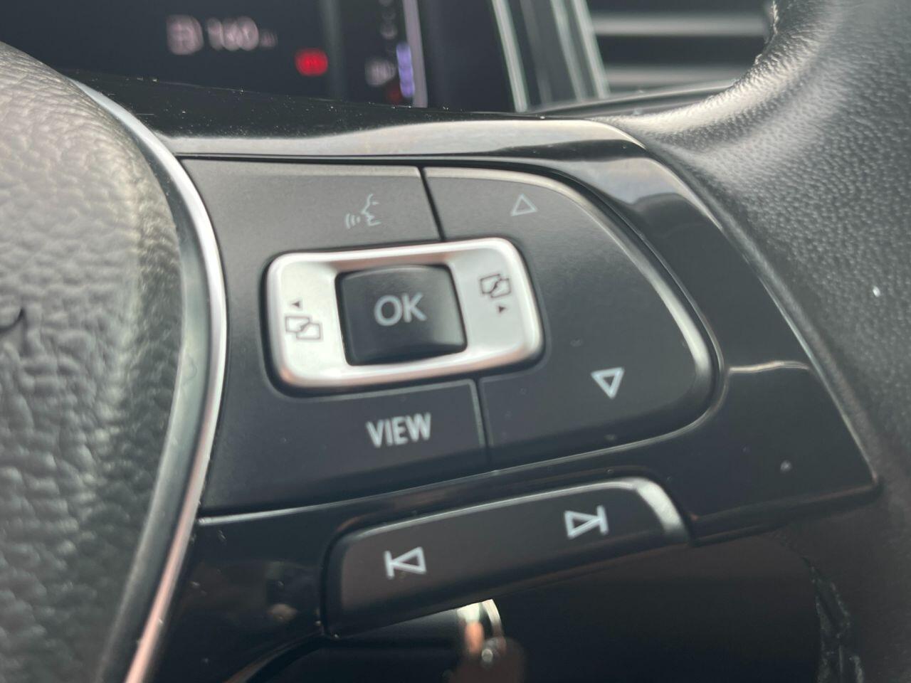 Volkswagen T-Roc view 25