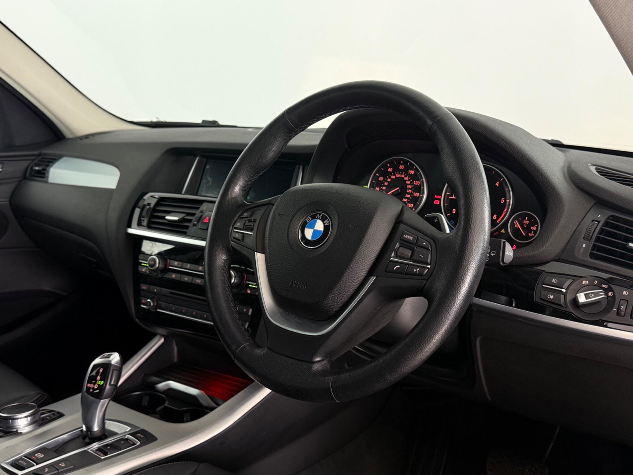 BMW X3 view 3