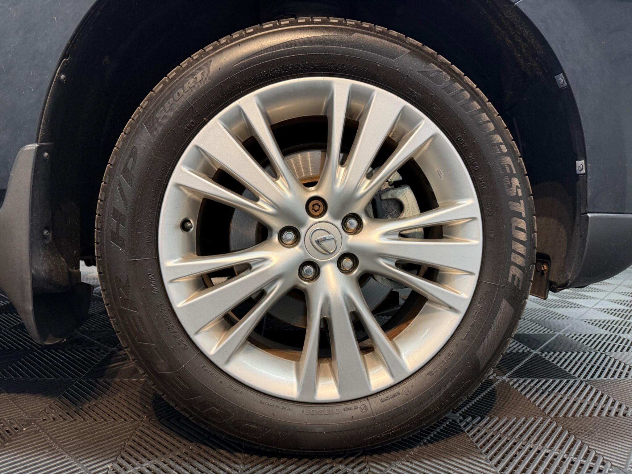 Lexus RX view 25