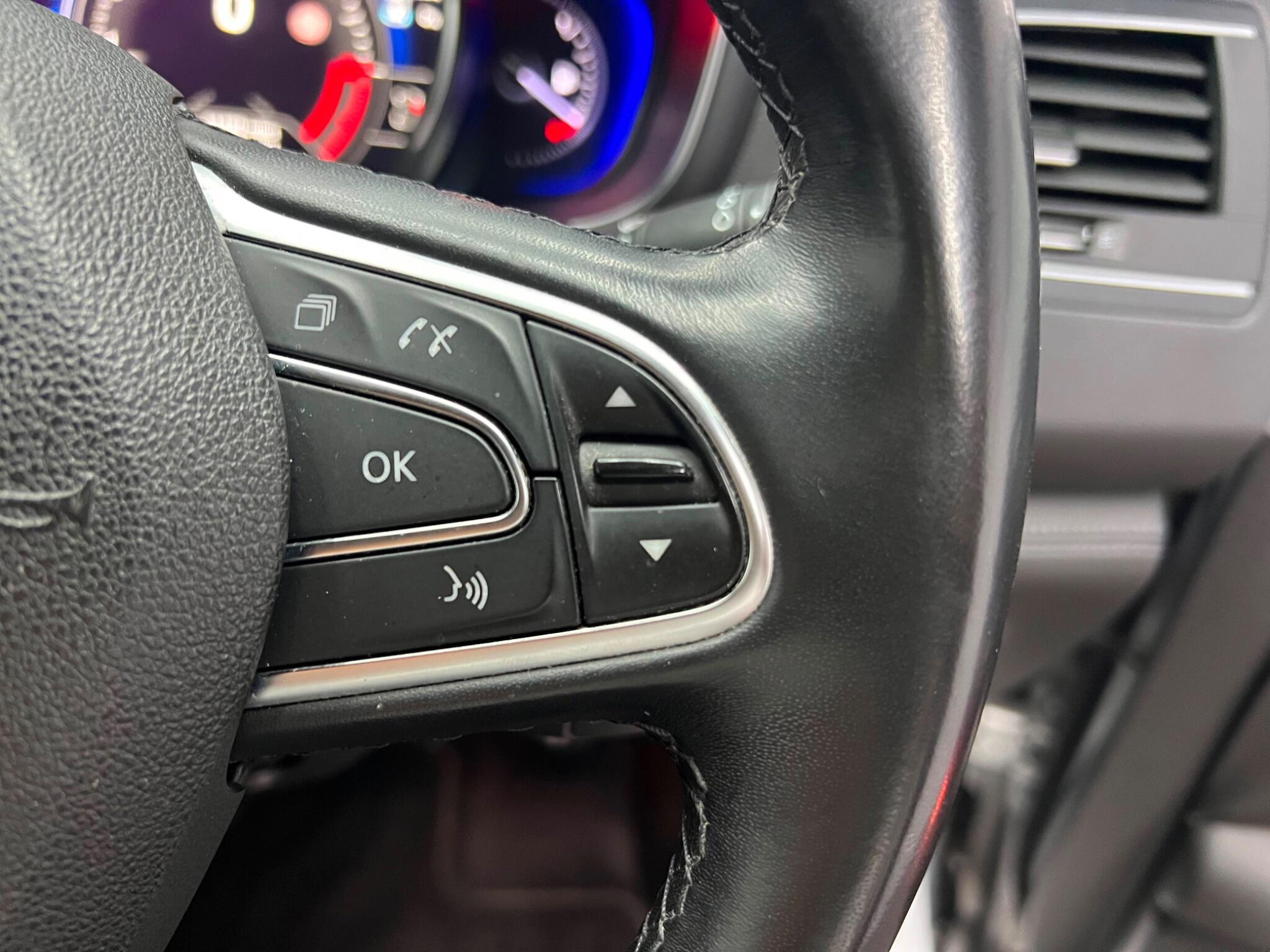 Renault Koleos view 9
