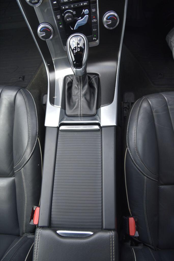 Volvo S60 view 35