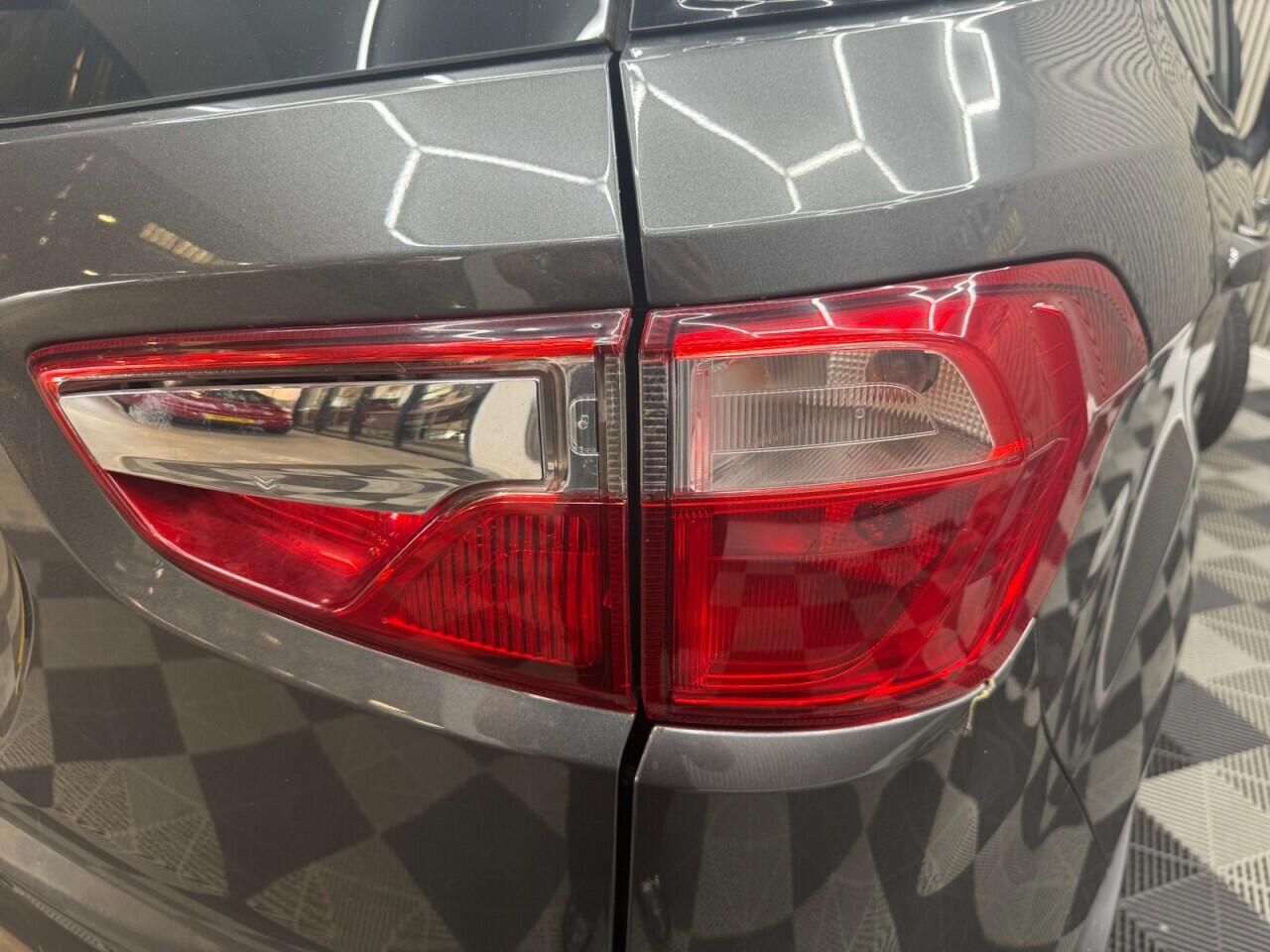 Ford Ecosport view 35