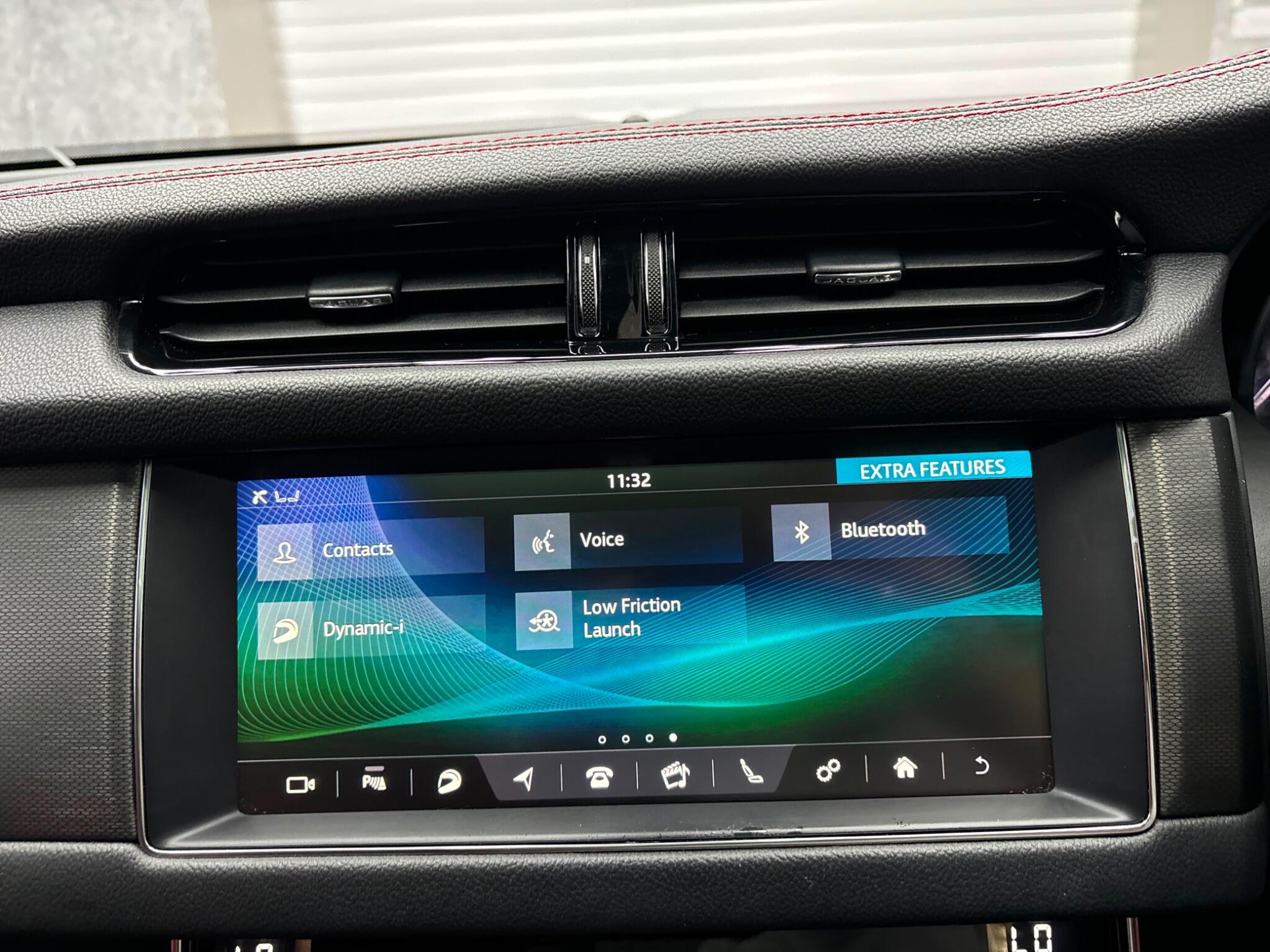Jaguar XF view 23