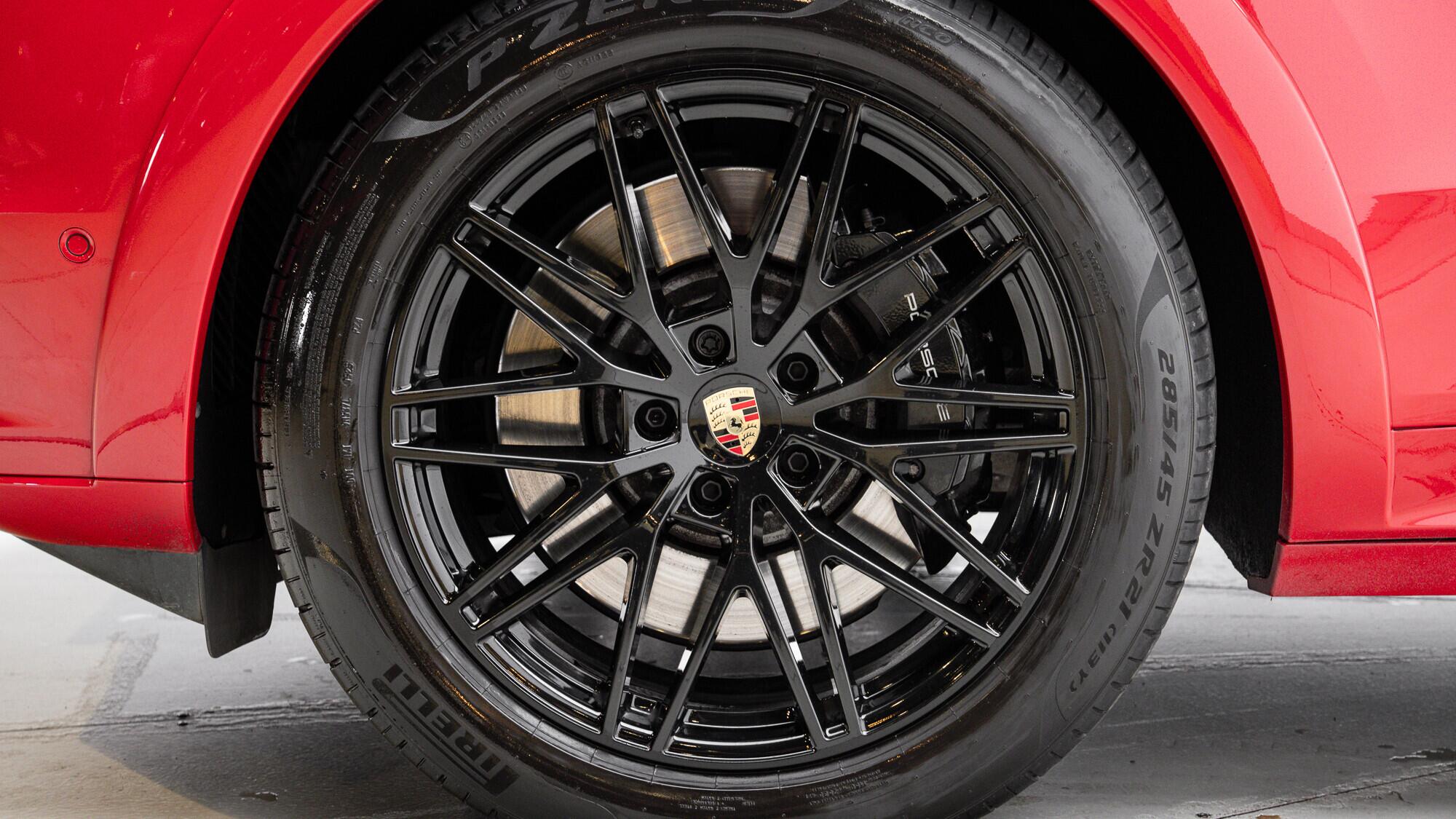Porsche Cayenne view 10