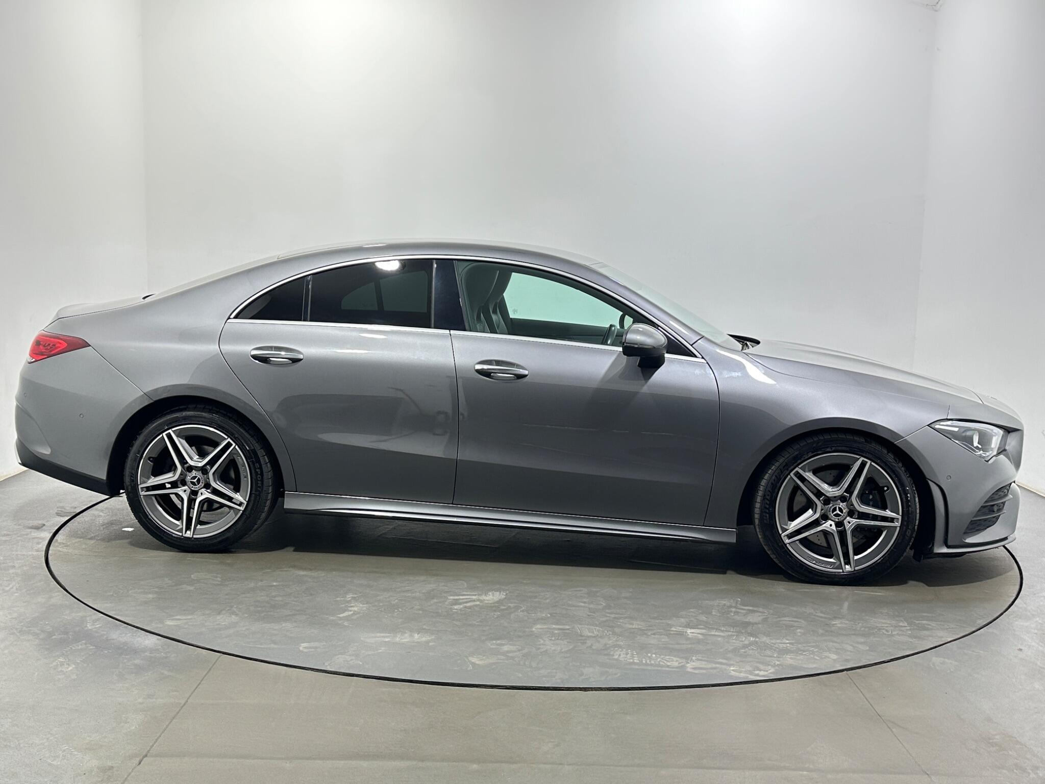 Mercedes-Benz Cla view 9