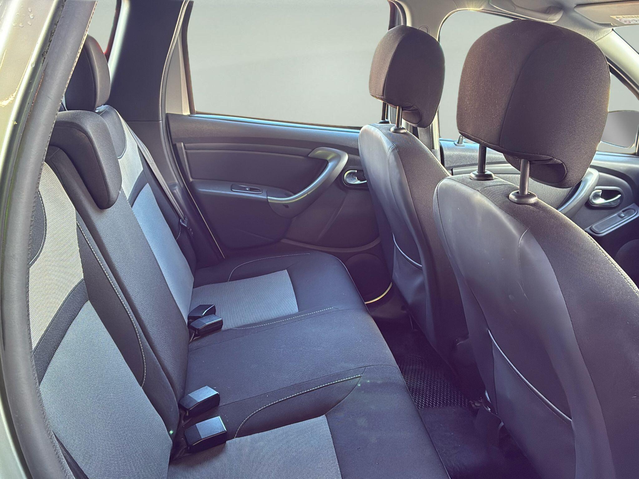 Dacia Duster view 13