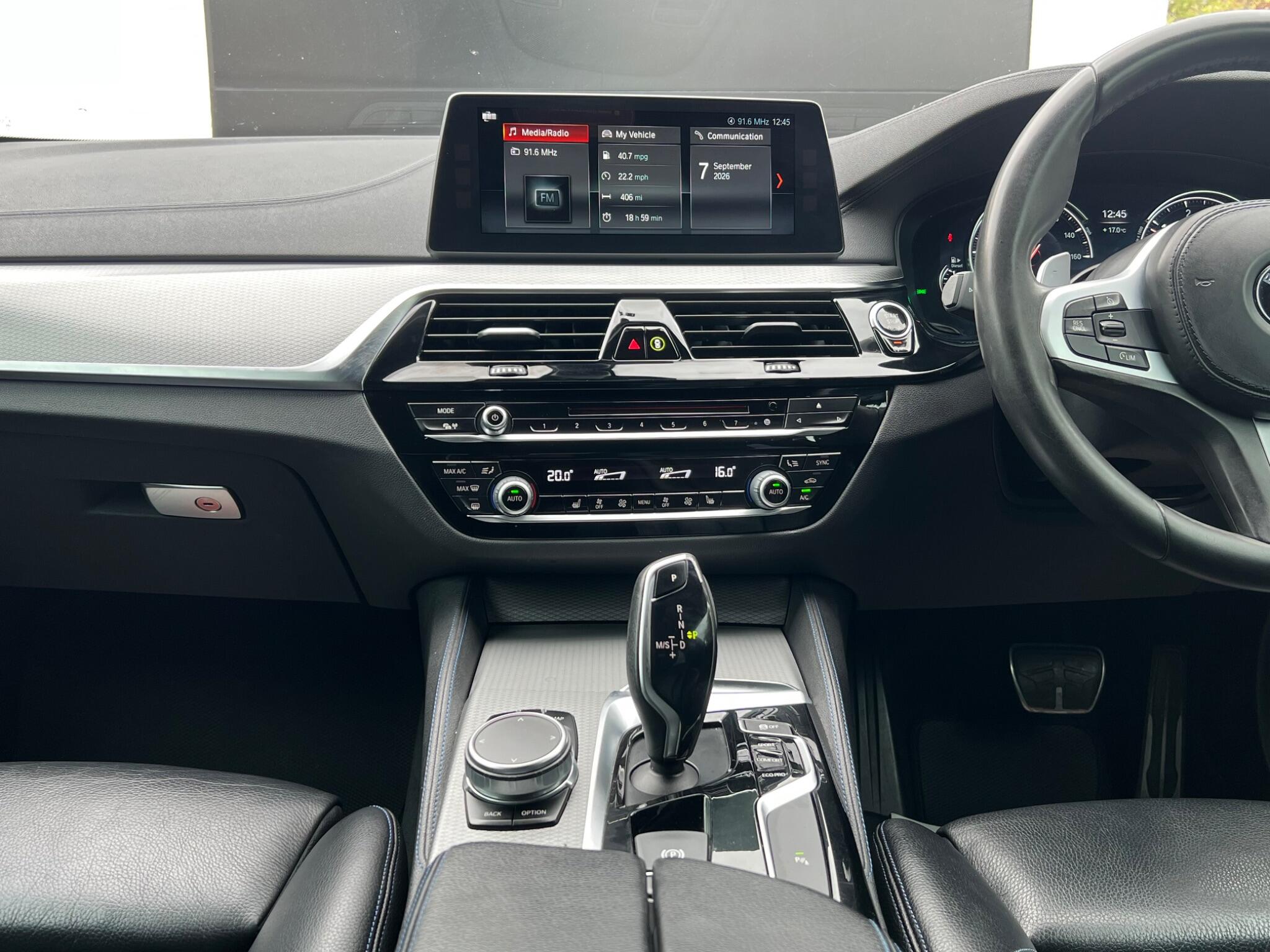 BMW 5 Series view 44