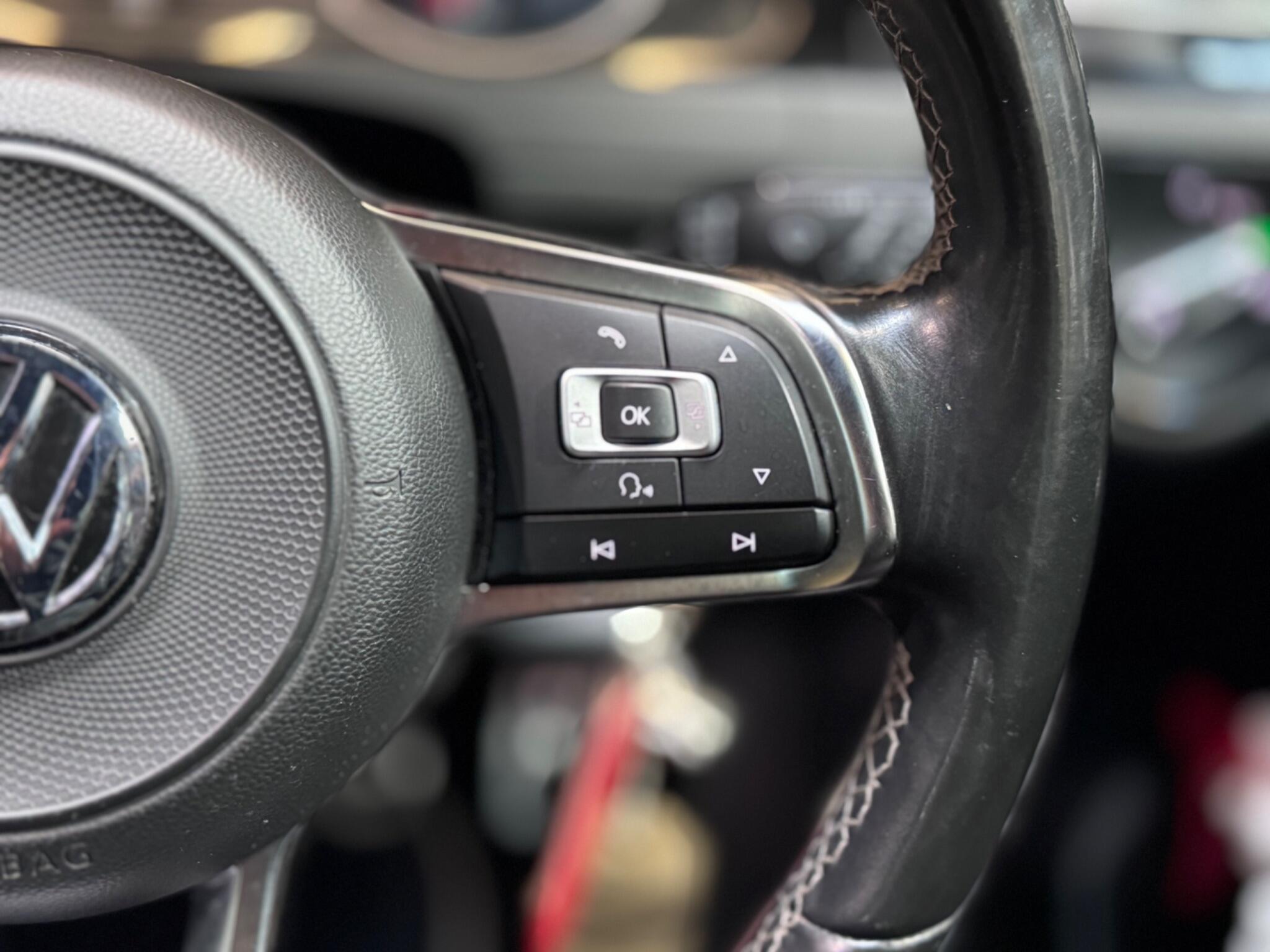 Volkswagen Golf view 31