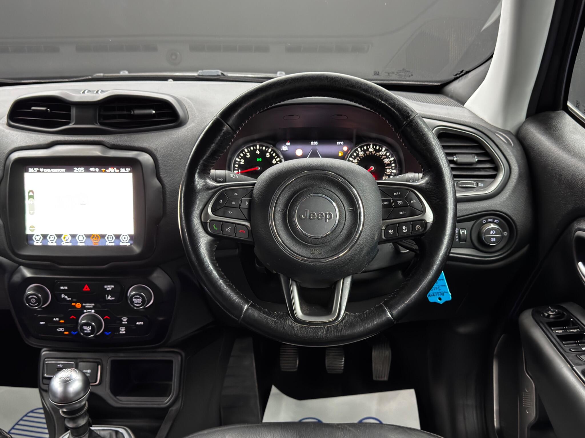 Jeep Renegade view 18