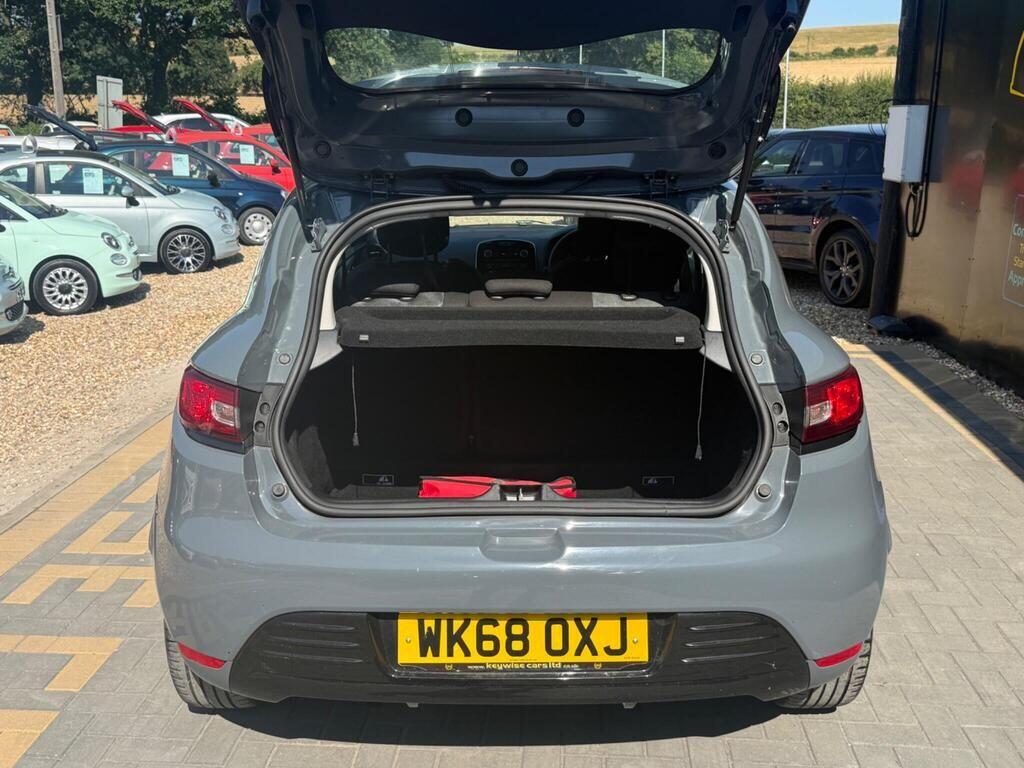 Renault Clio view 27