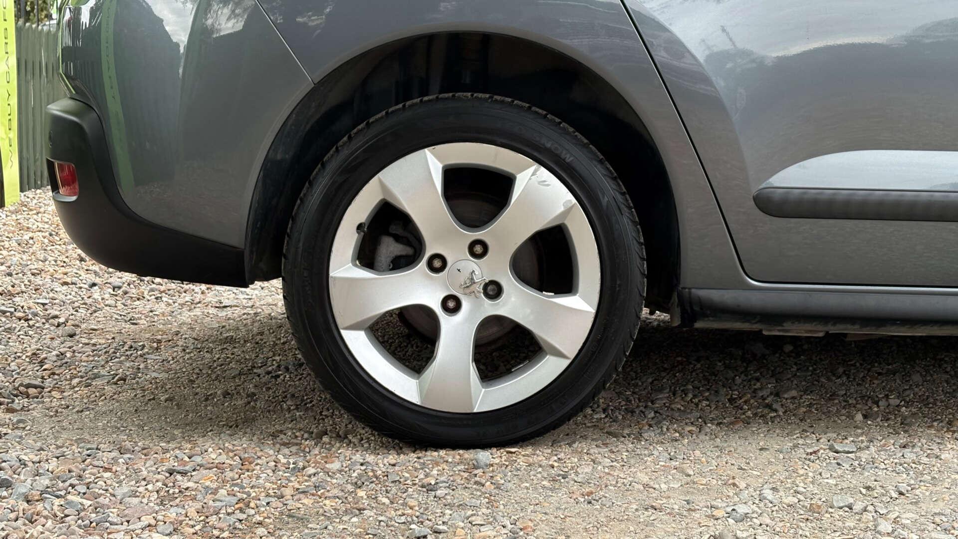Peugeot 3008 view 30