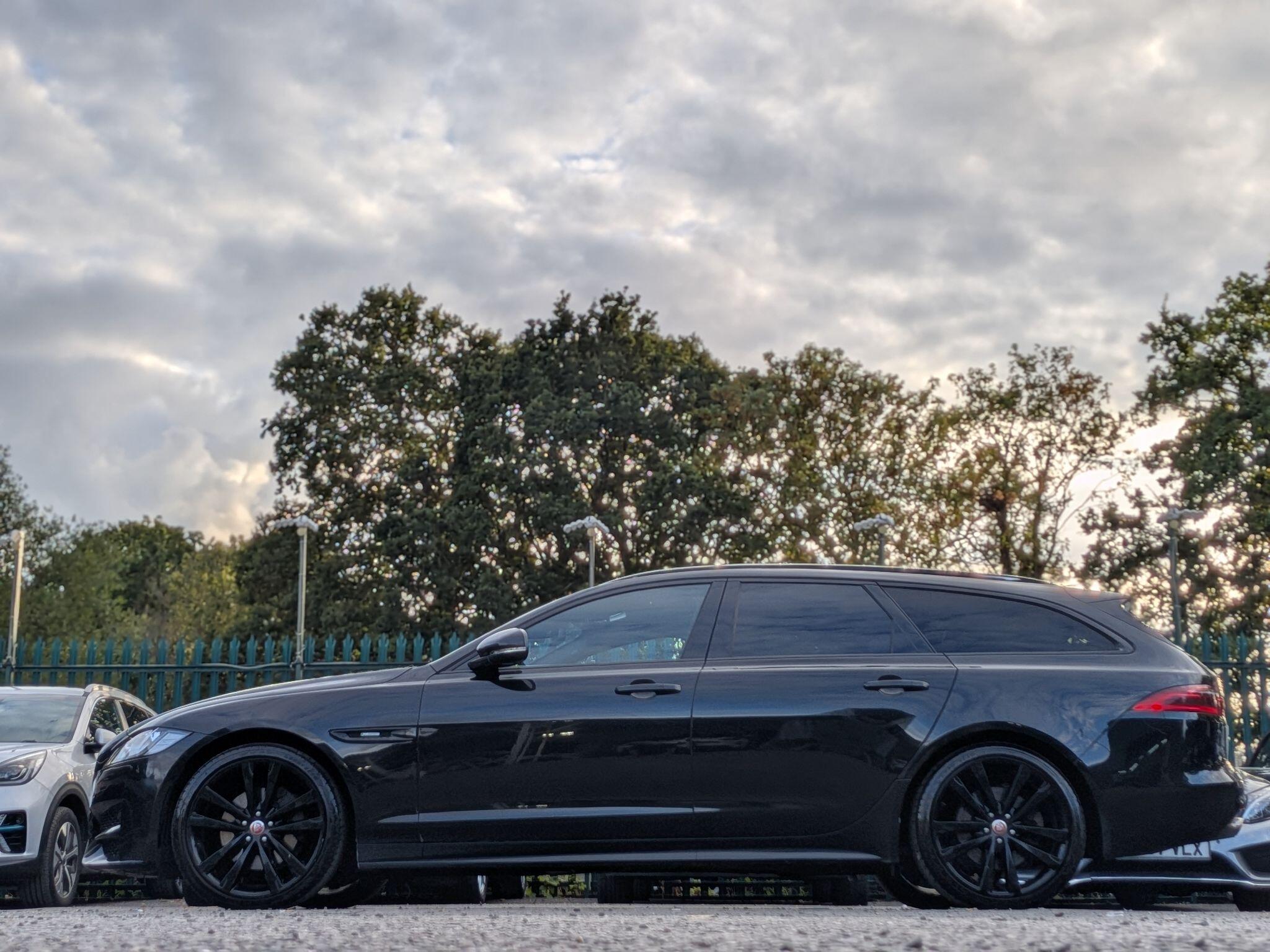 Jaguar XF view 13