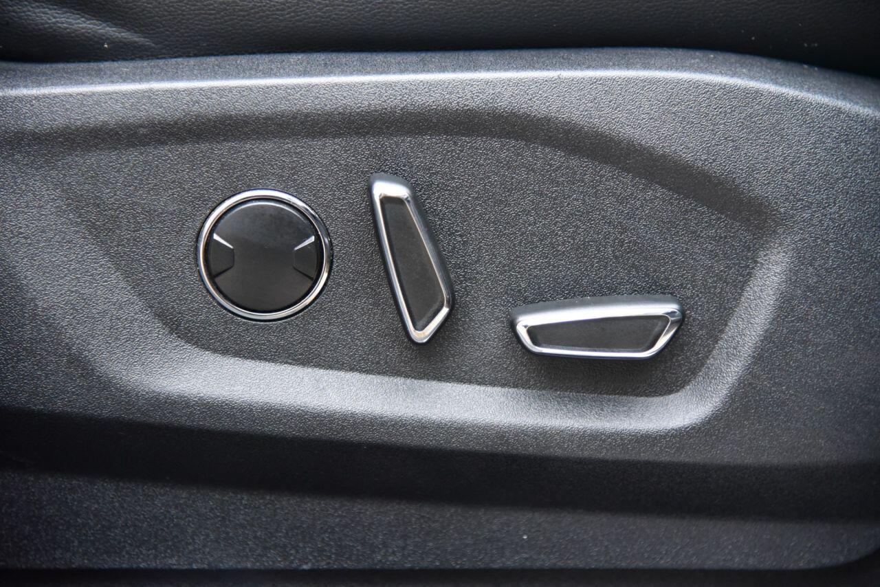 Ford Galaxy view 25