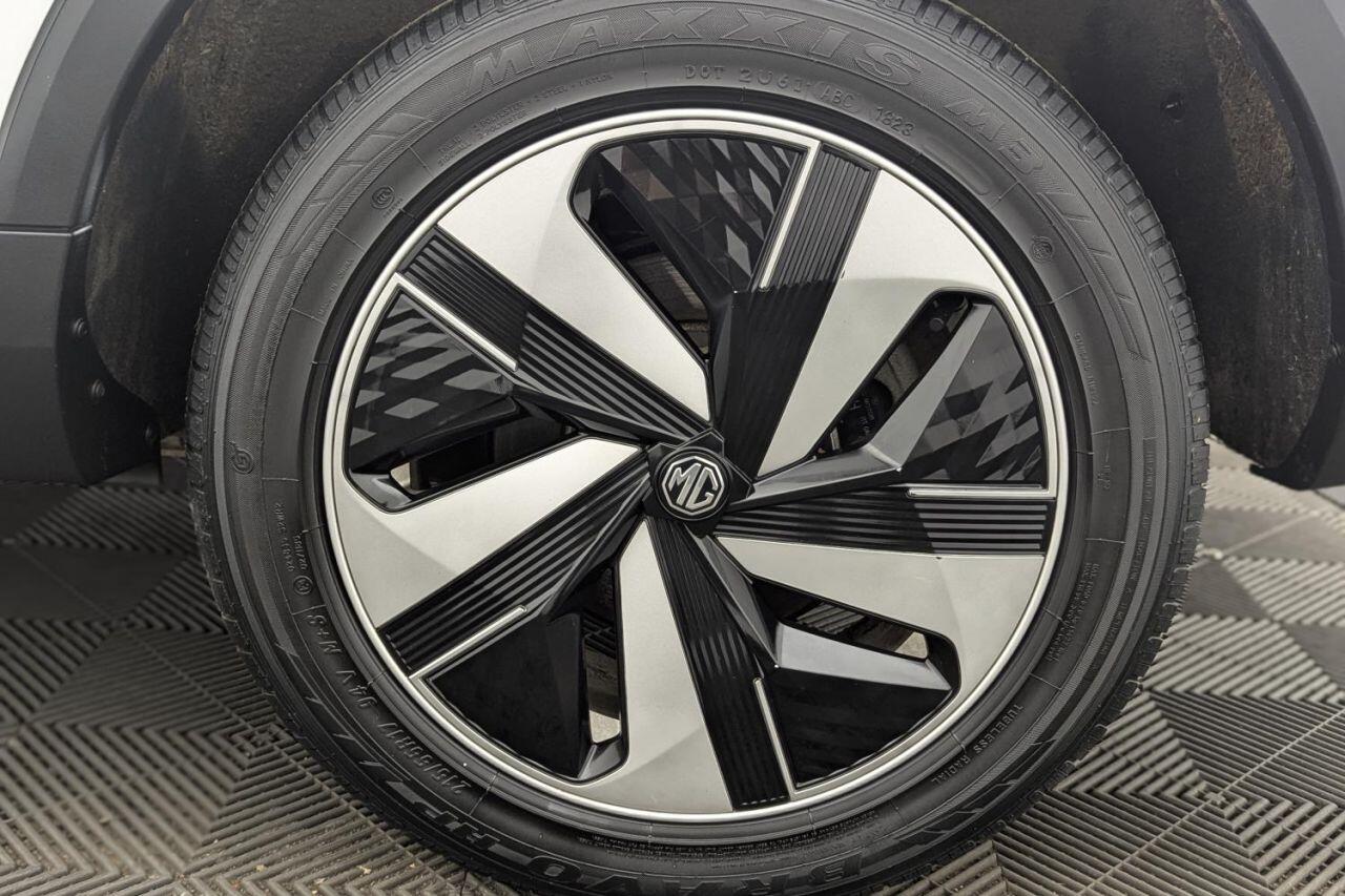 MG ZS view 49