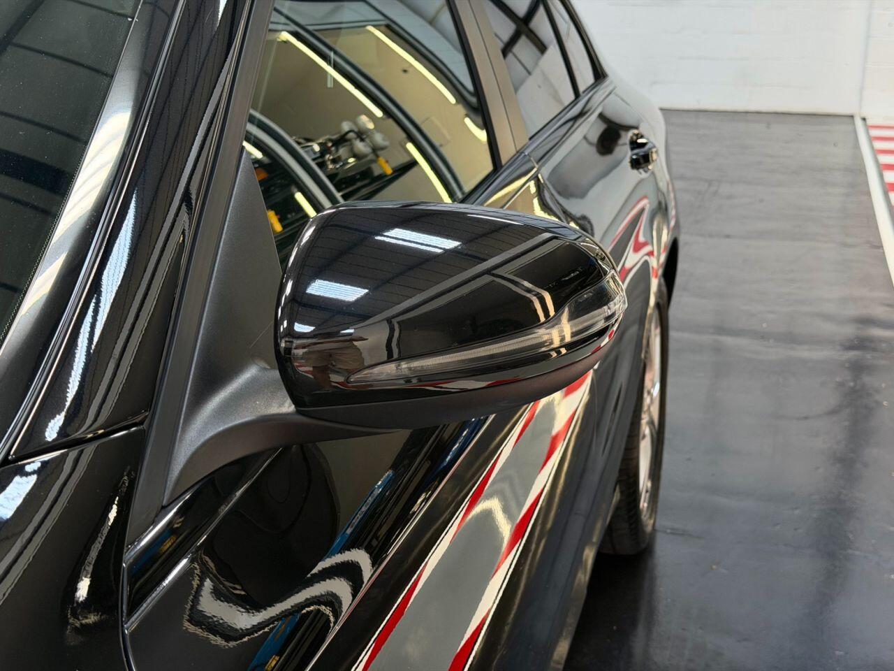 Mercedes-Benz C-Class view 24