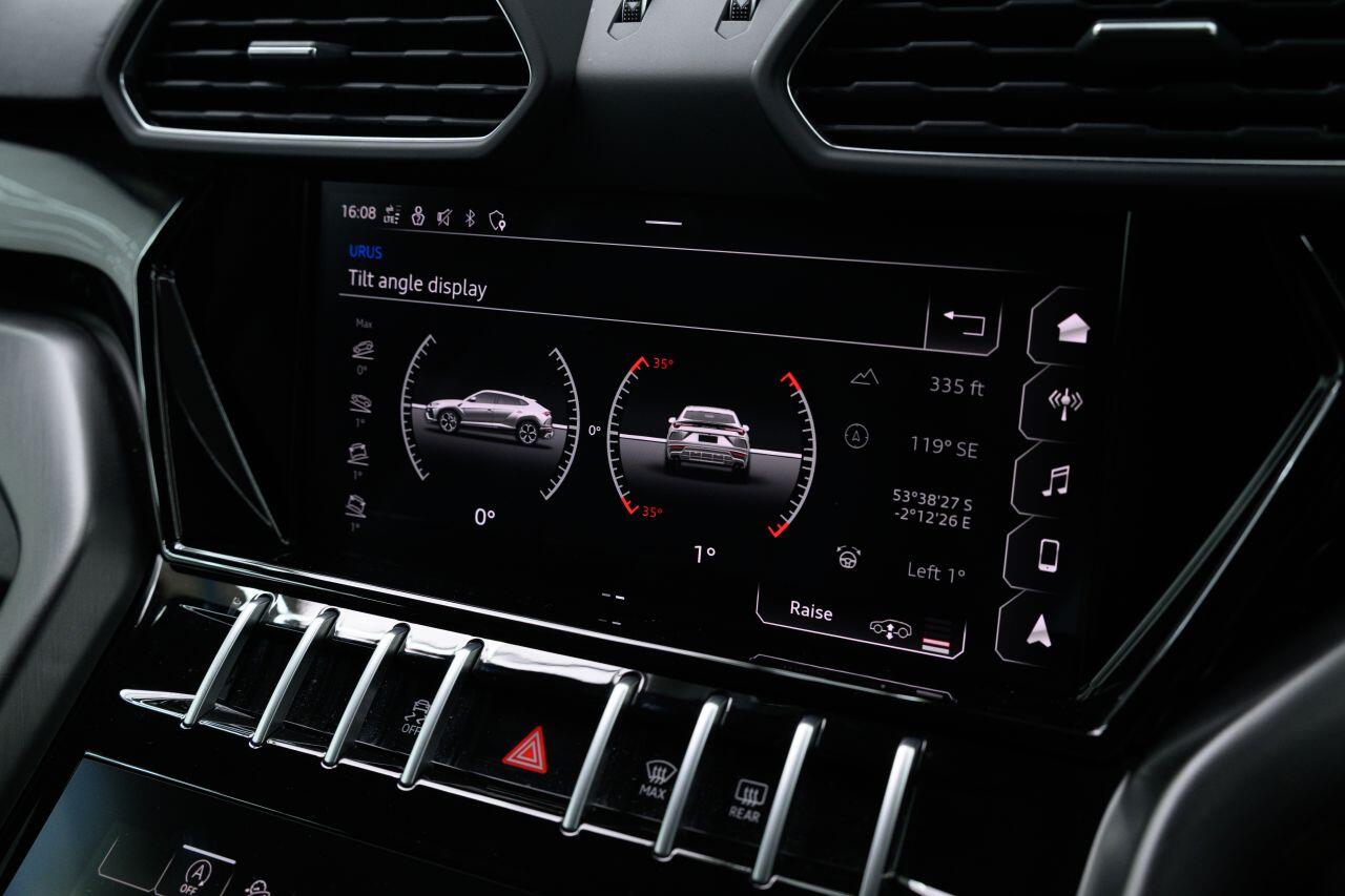 Lamborghini Urus view 91