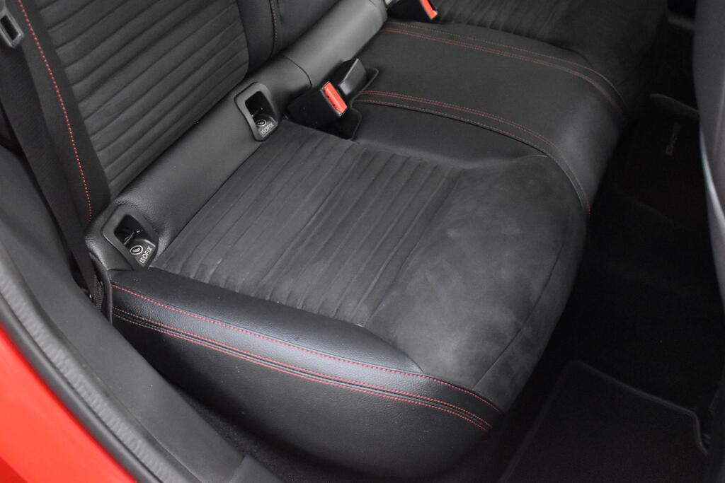 Mercedes-Benz Gla view 34