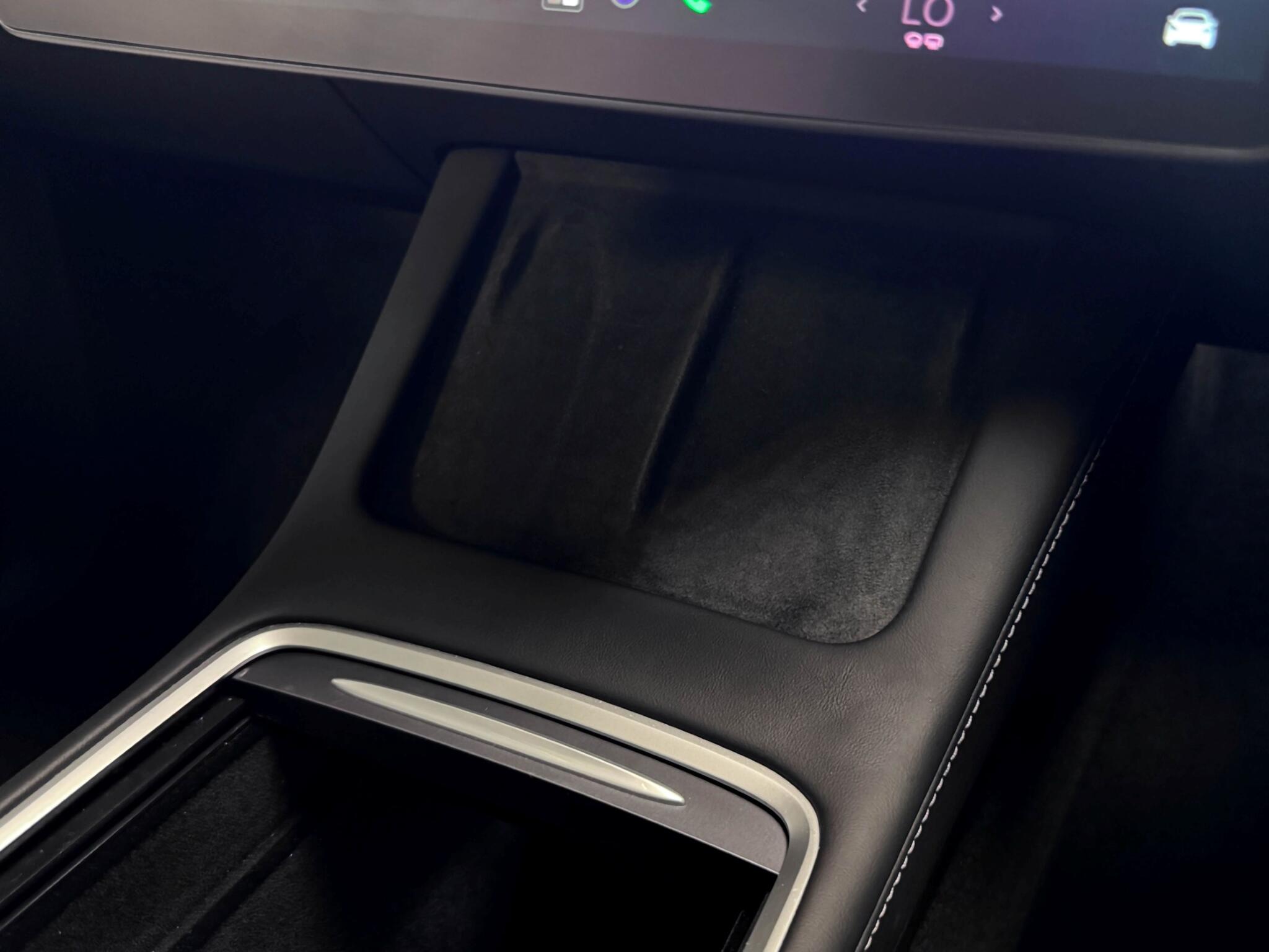 Tesla Model Y view 32