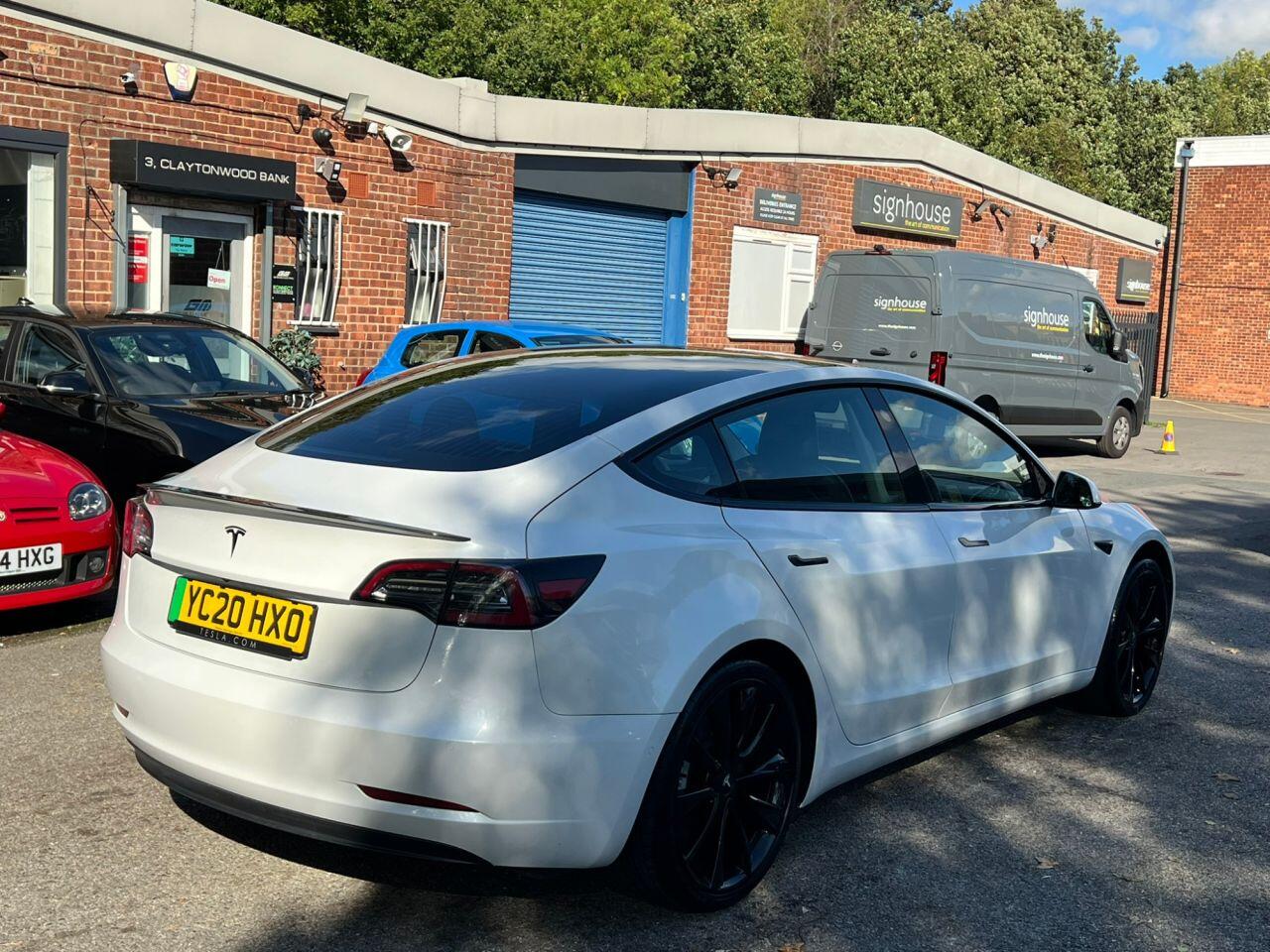 Tesla Model 3 view 4