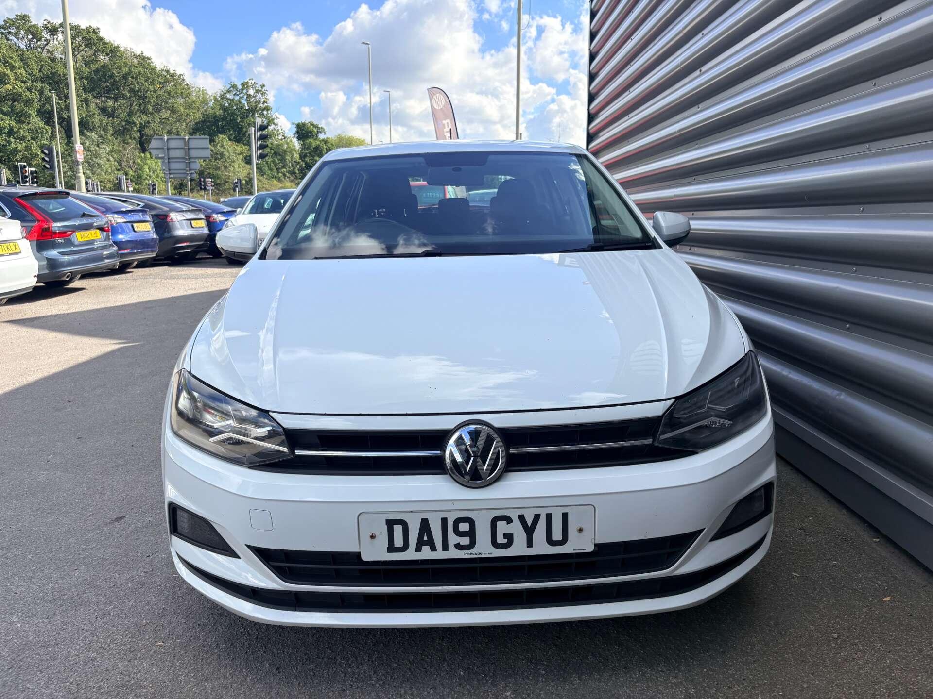 Volkswagen Polo view 3