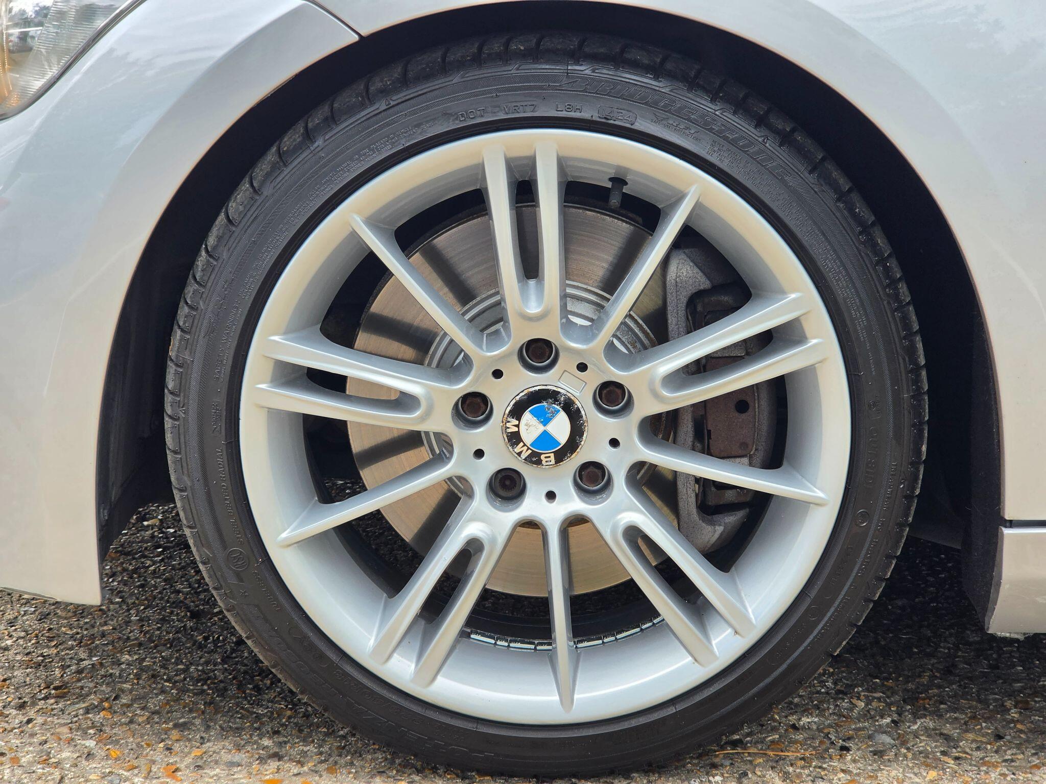 BMW 3 Series view 21